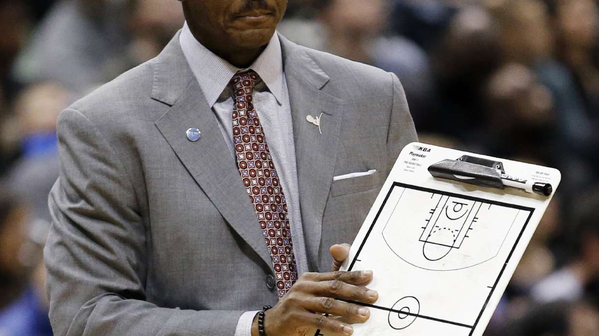 Raptors win third straight over Bucks, 111-90