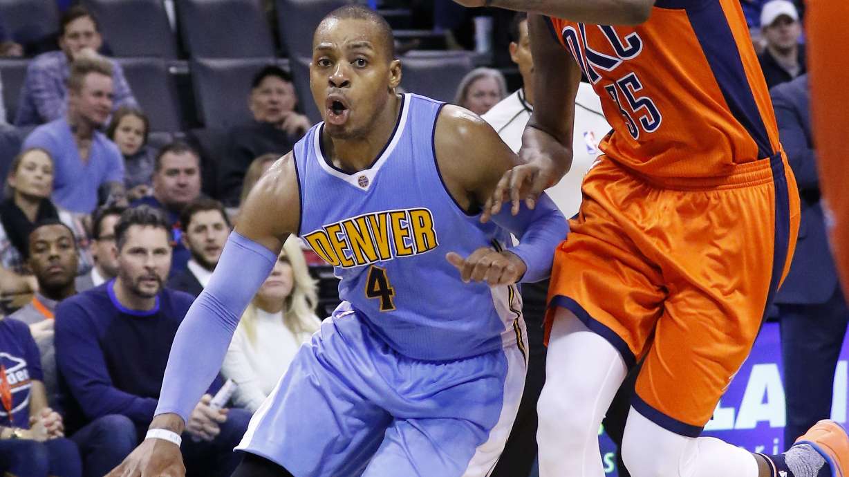 Westbrook rallies Thunder past Nuggets, 122-112
