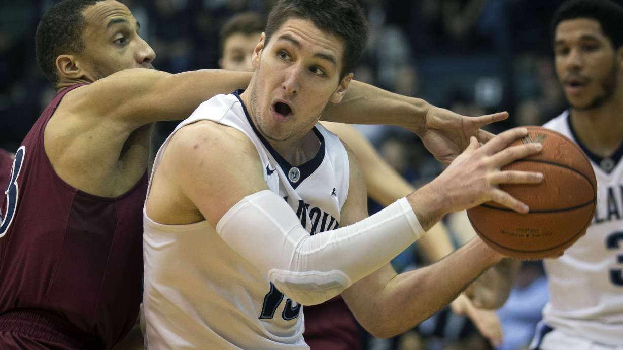 No. 16 Villanova rolls past Penn 77-57