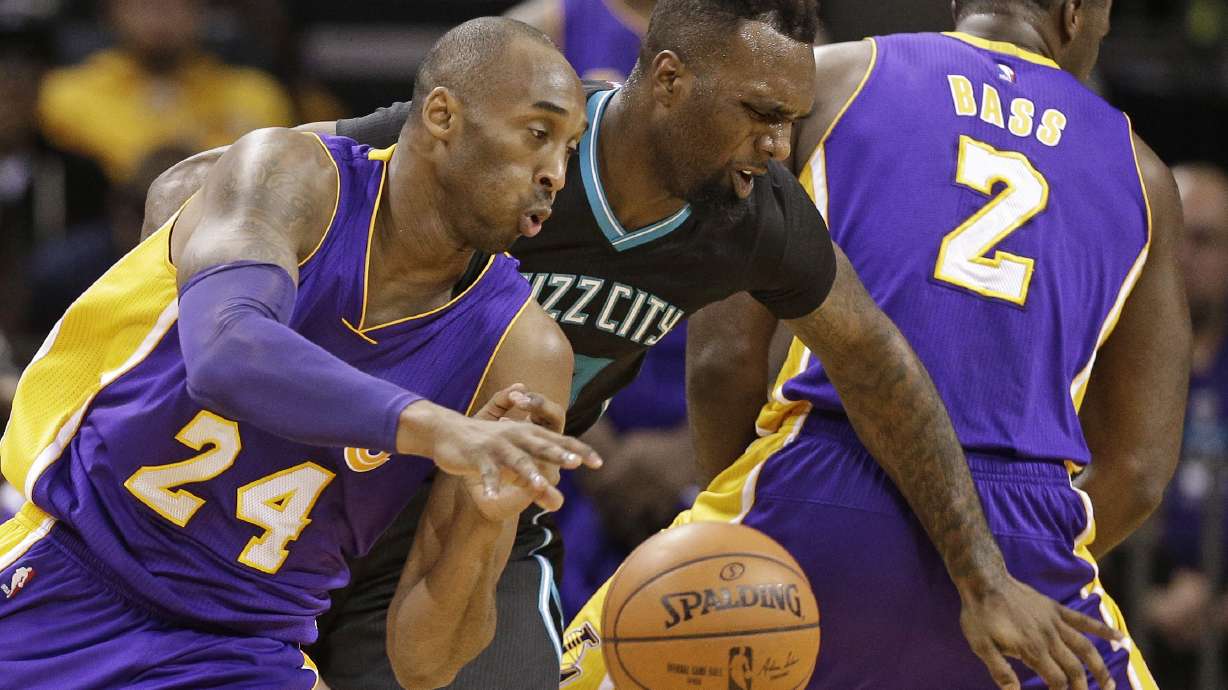 Walker's 38 points lift Hornets past Lakers, 108-98