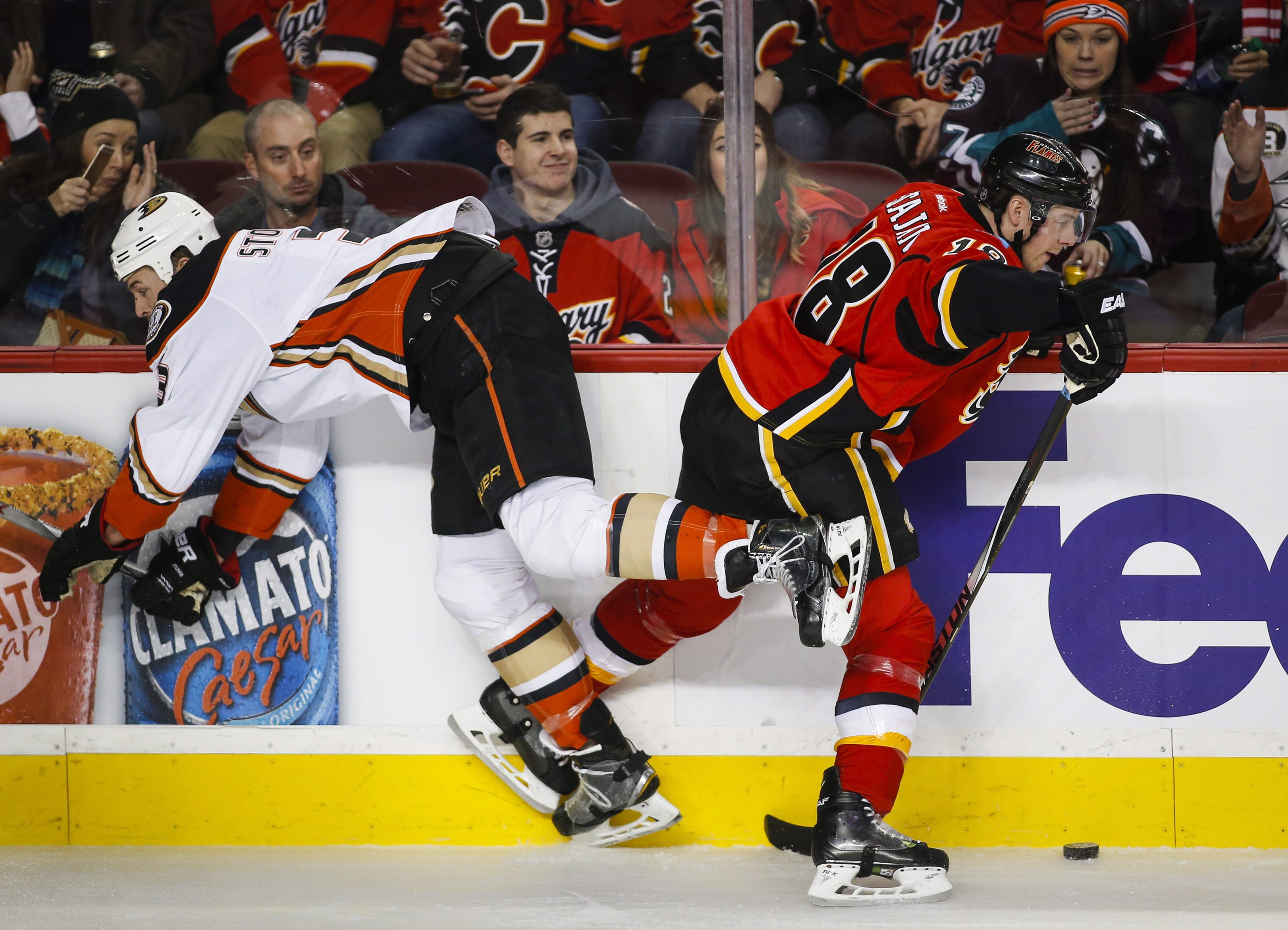Flames' home win streak ends at 11 with 1-0 loss to Ducks