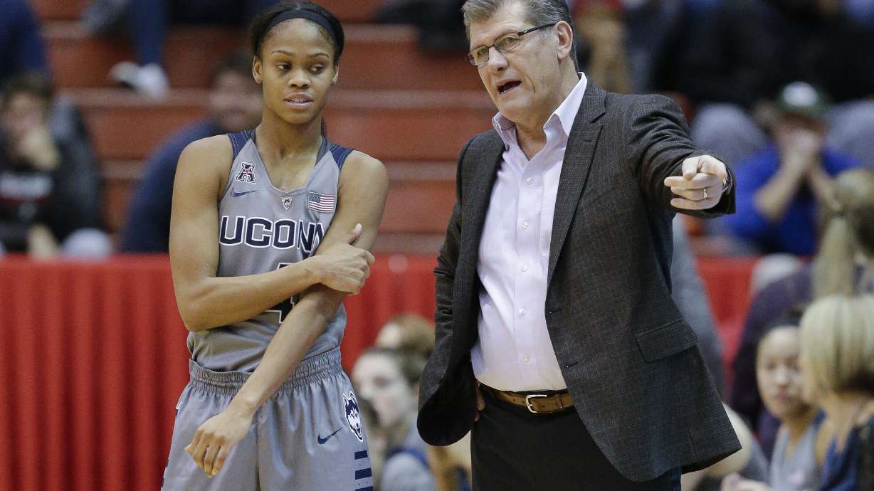 No. 1 UConn routs Cincinnati 107-45