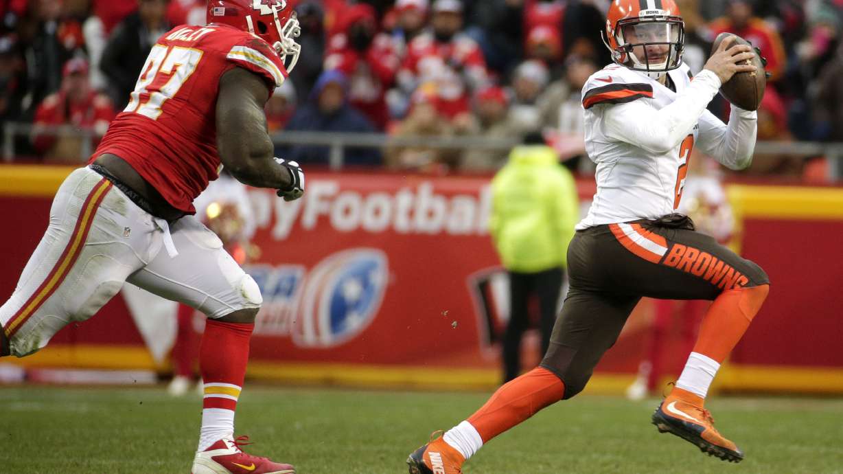 Browns want Johnny Manziel to work on off-field issues