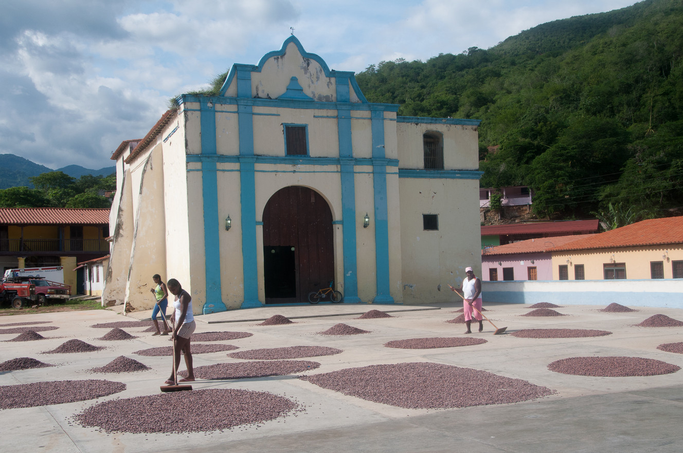Part of the chocolate-making process in Venezuela. (Photo: Courtesy of Art Pollard/Amano Artisan Chocolate)