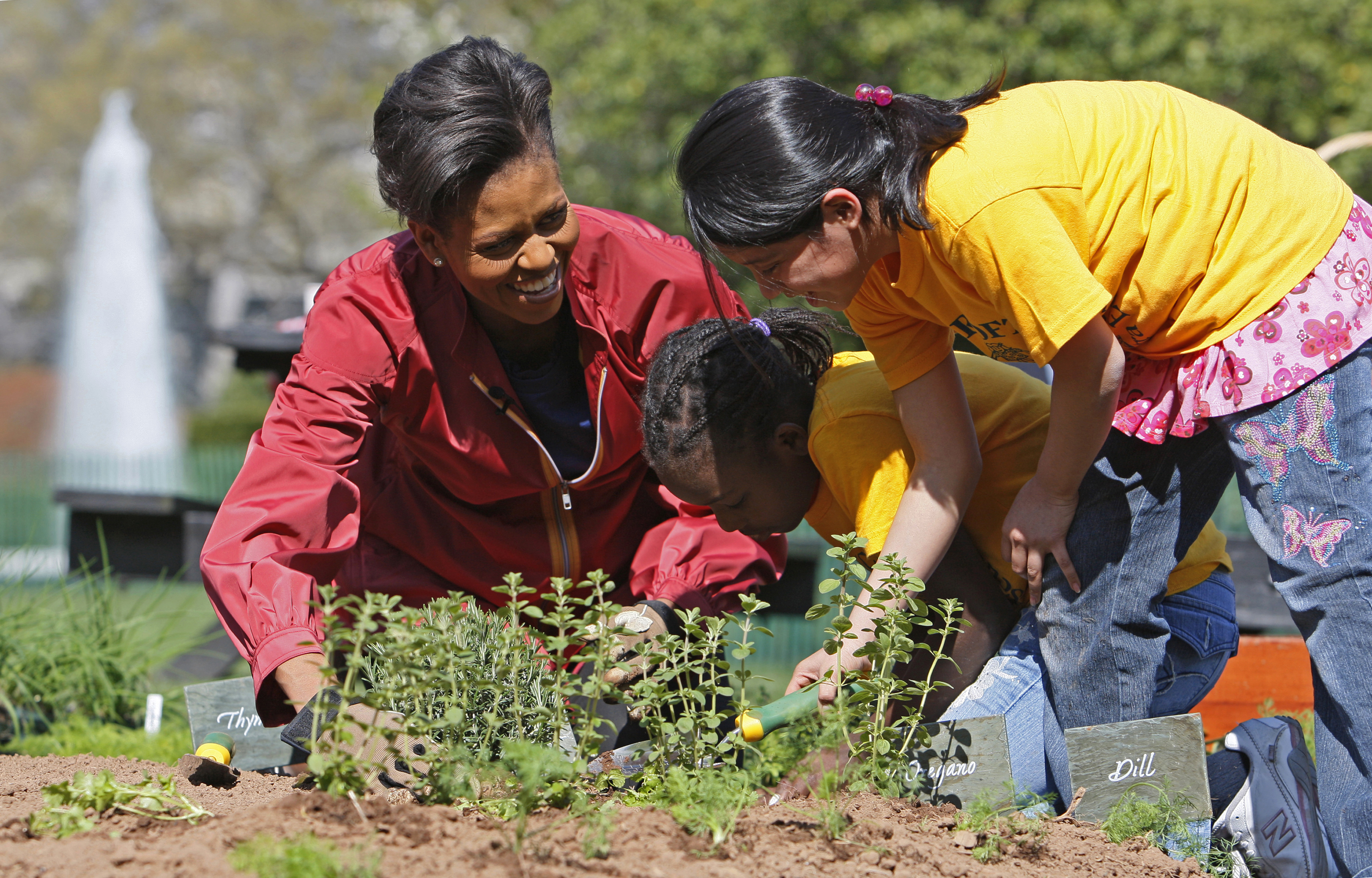 White House South Lawn becomes first lady's grassy stage