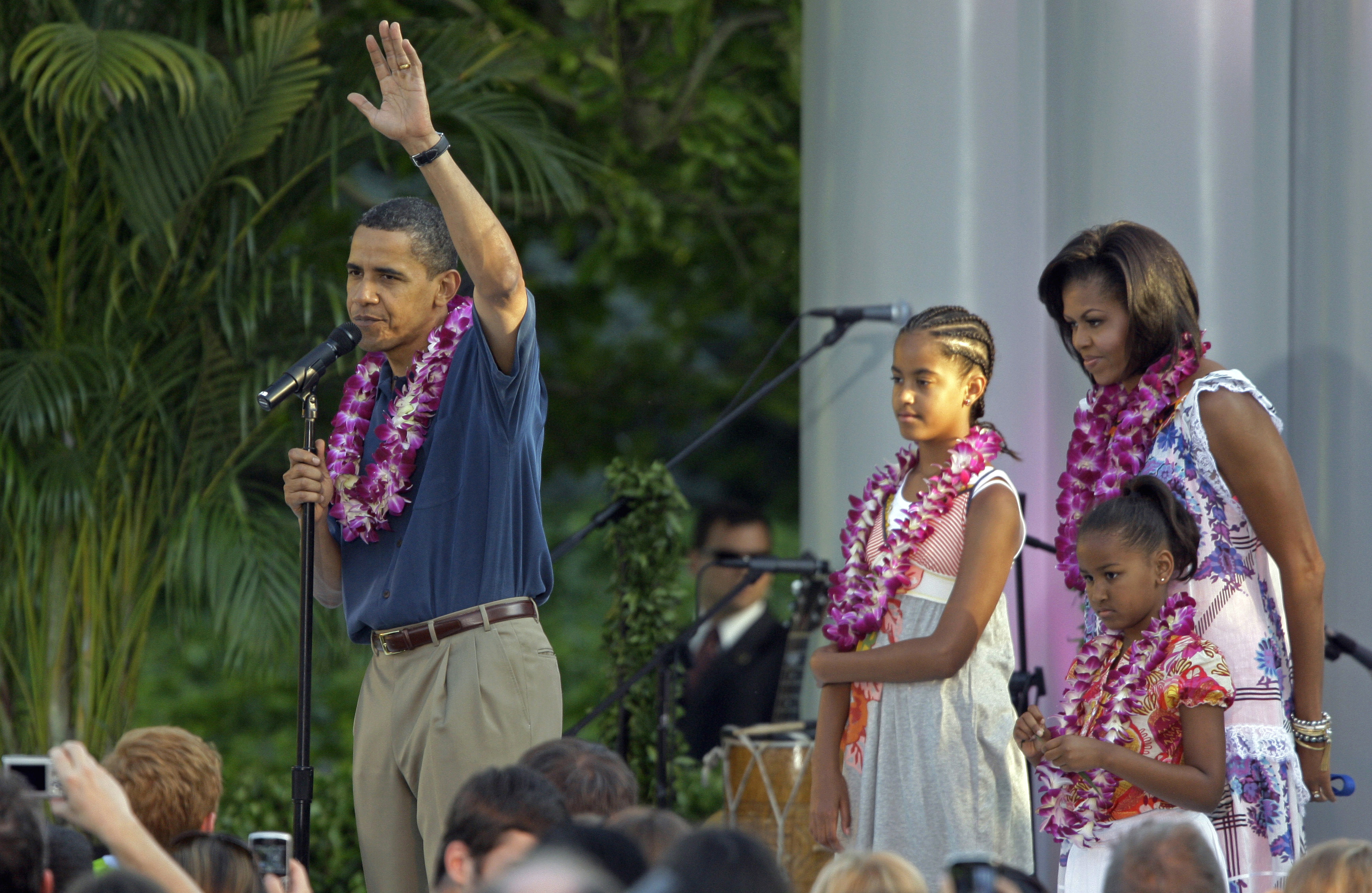 White House South Lawn becomes first lady's grassy stage