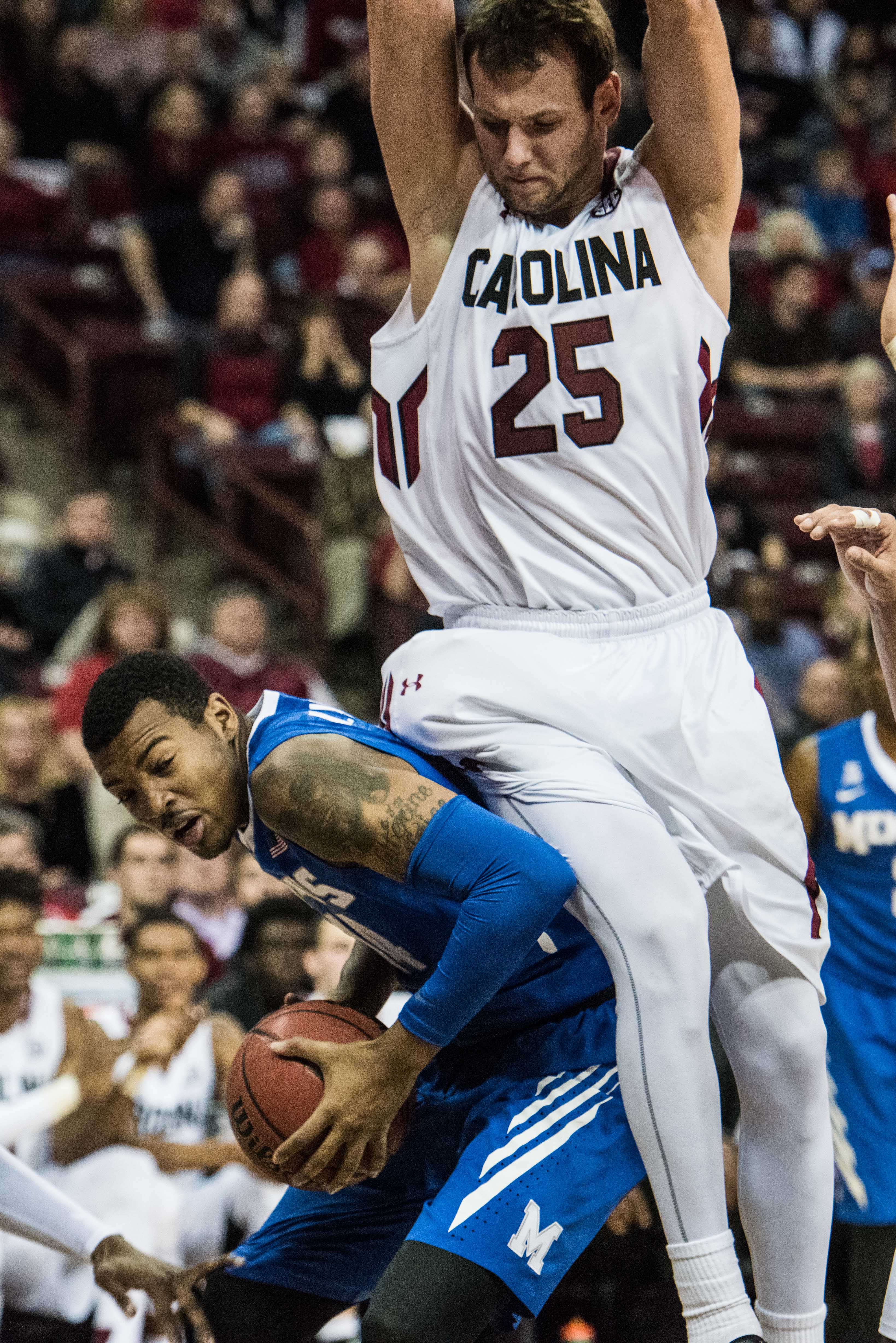 Thornwell keeps No. 24 Gamecocks perfect with 86-76 win