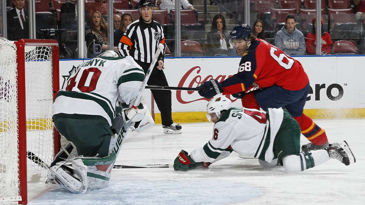 Jagr scores 2 goals, Panthers beat Wild 2-1 for 9th straight