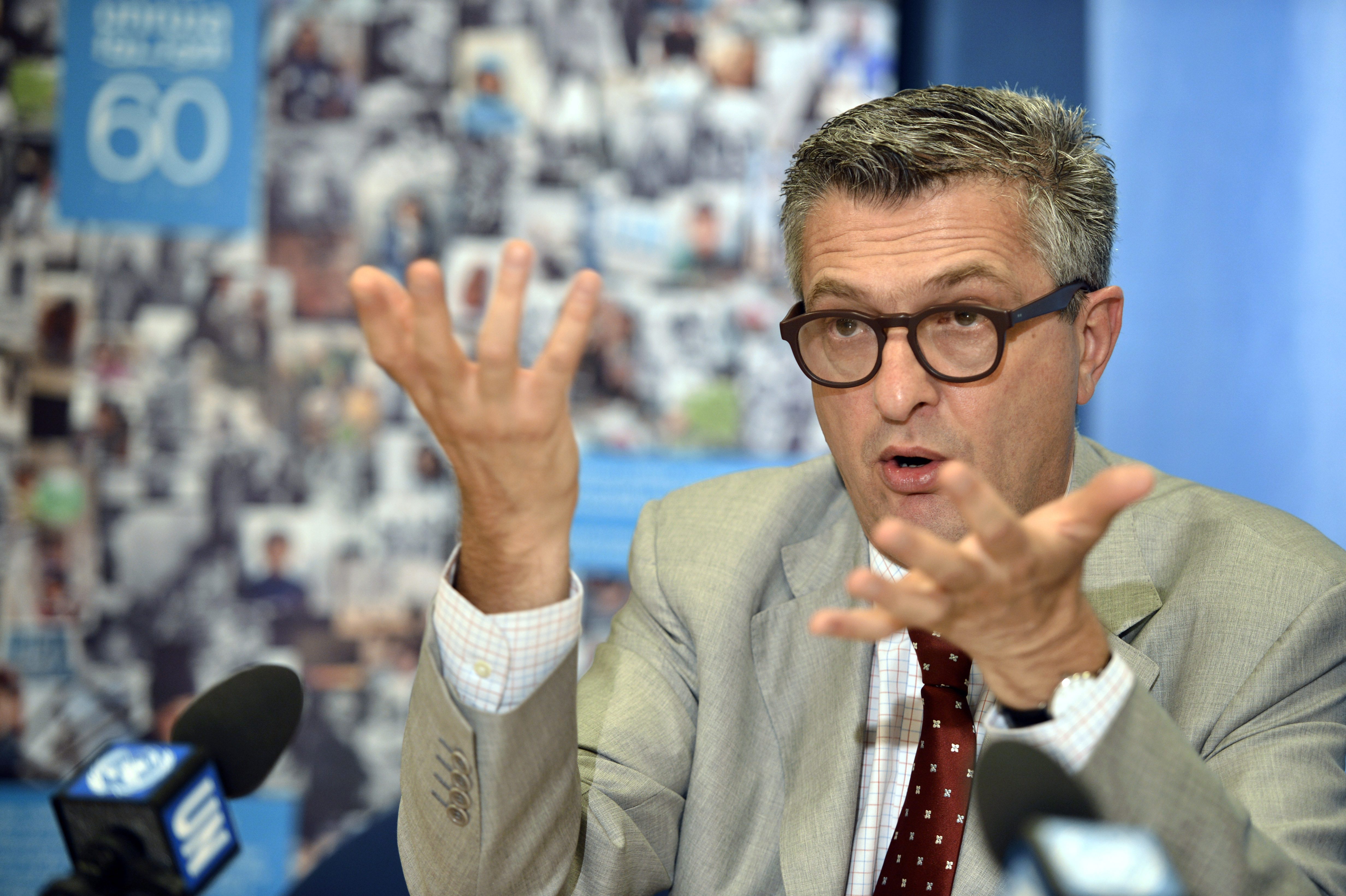 Filippo Grandi of Italy takes helm at UN refugee agency