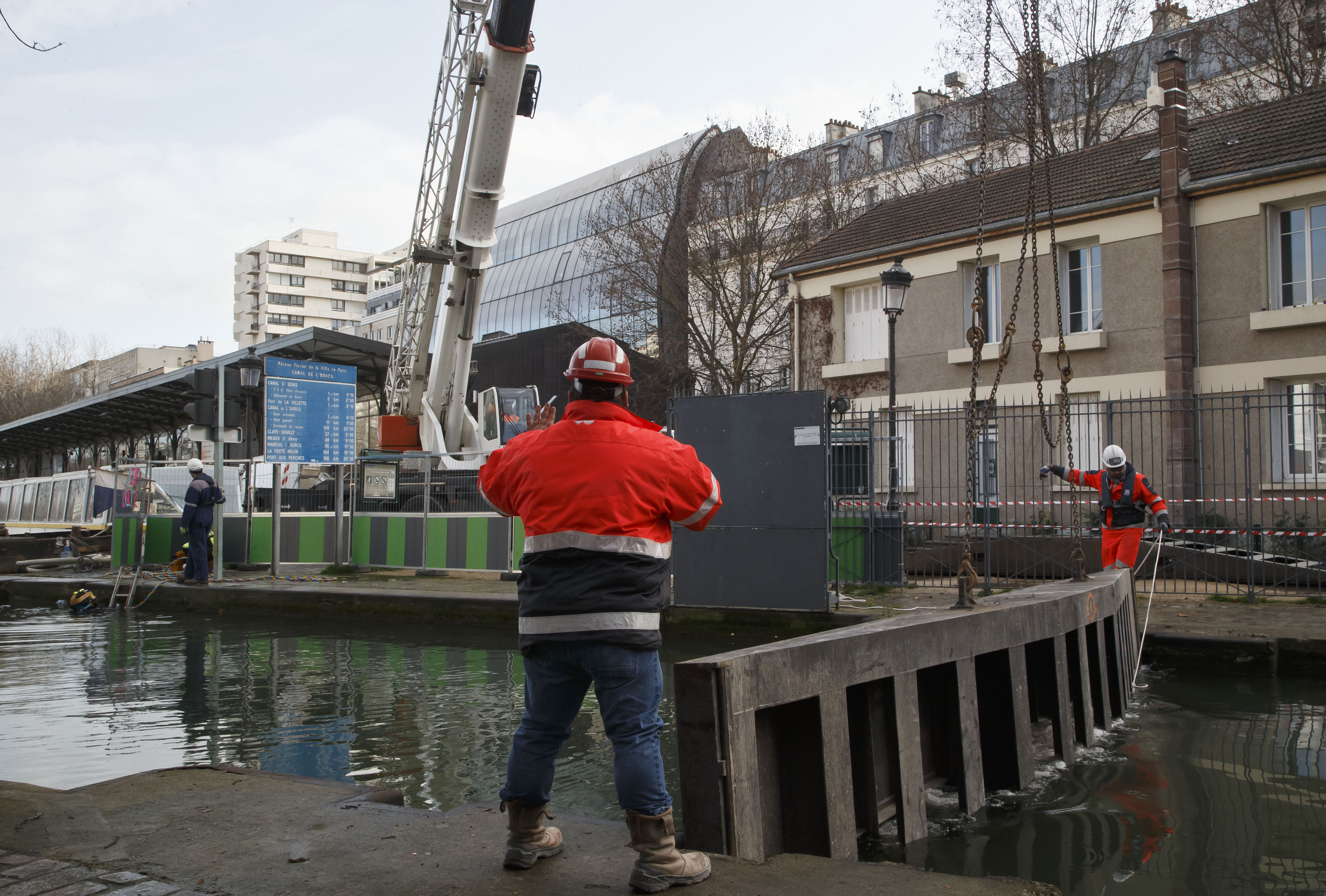 Draining will turn Paris canal into puddle for cleaning