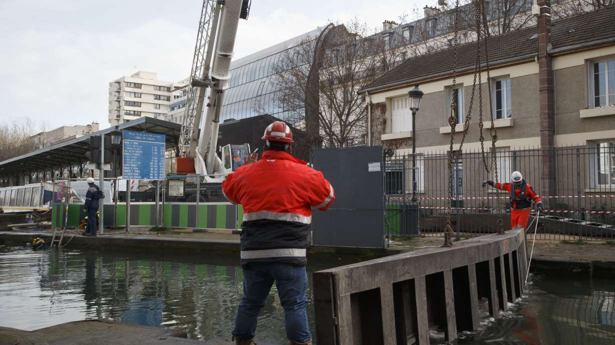 Draining will turn Paris canal into puddle for cleaning
