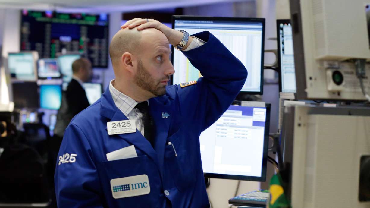 Asian stocks edge higher day after China plunge