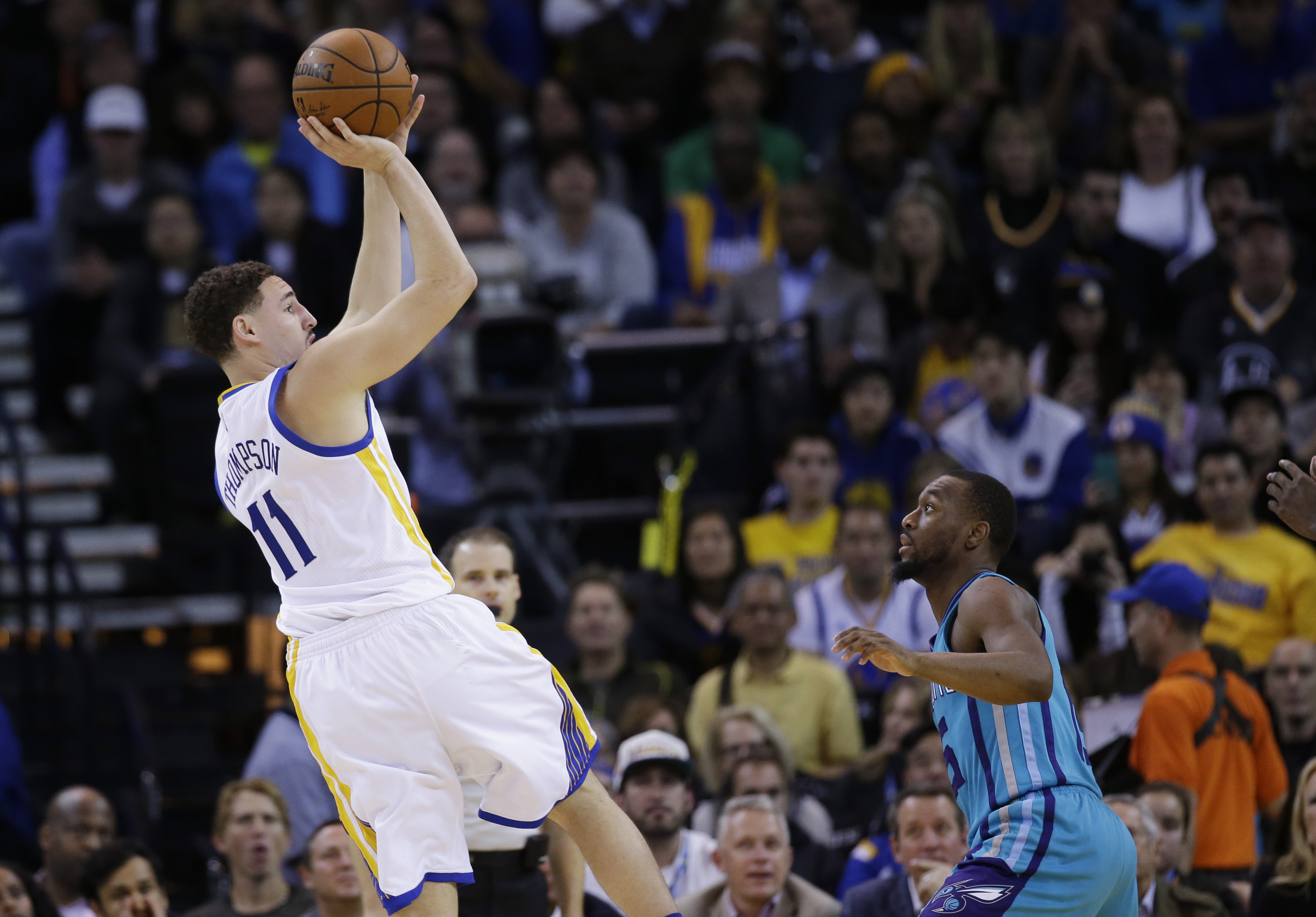 Green's triple-double leads Warriors past Hornets 111-101