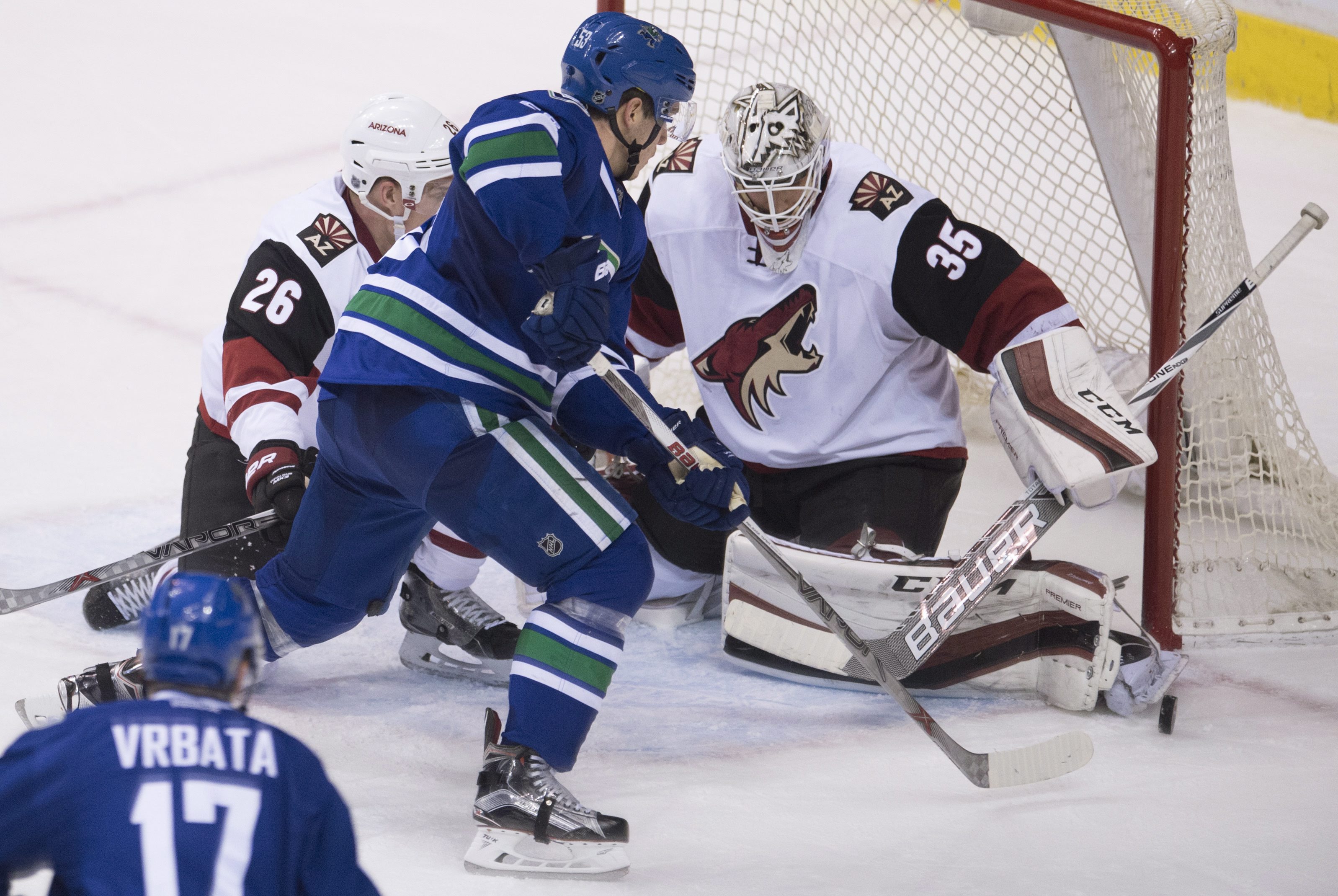 Doan scores twice to lift Coyotes to 3-2 win over Canucks