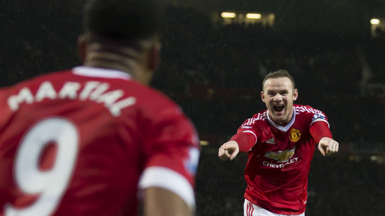 Adidas chief executive critical of Man U's playing style