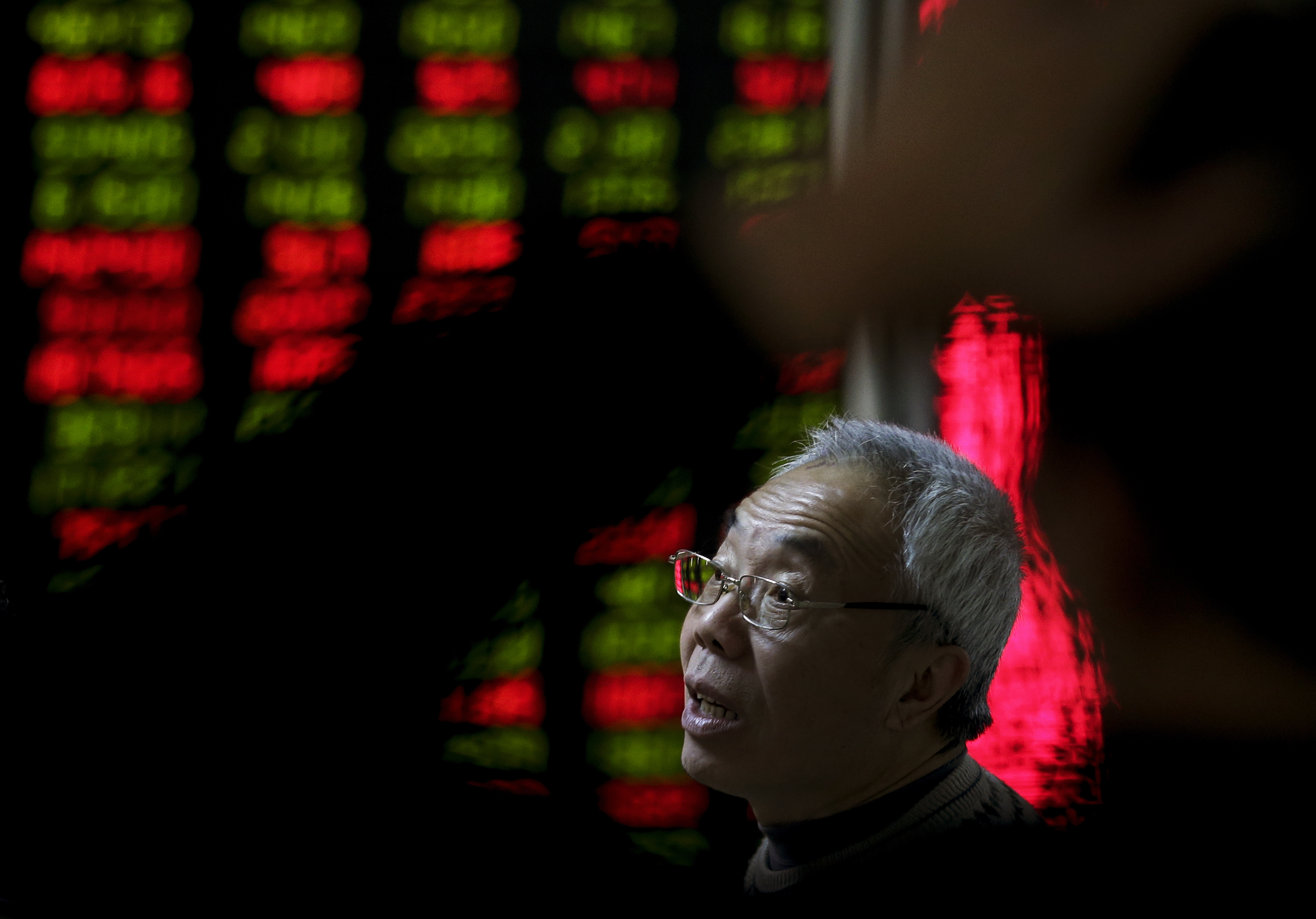 US stocks open modestly higher as markets stabilize