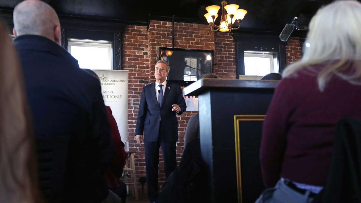 Cash-rich super PACs prolong flagging presidential campaigns