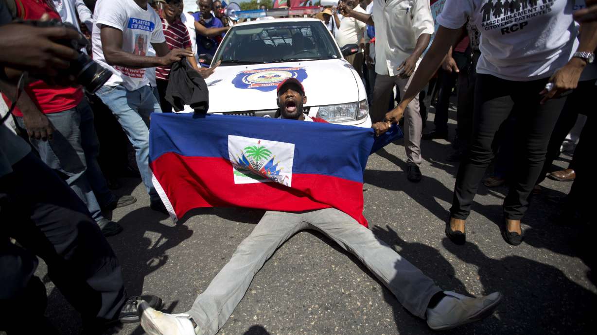 Dominican troops reinforce border as migrants try to return