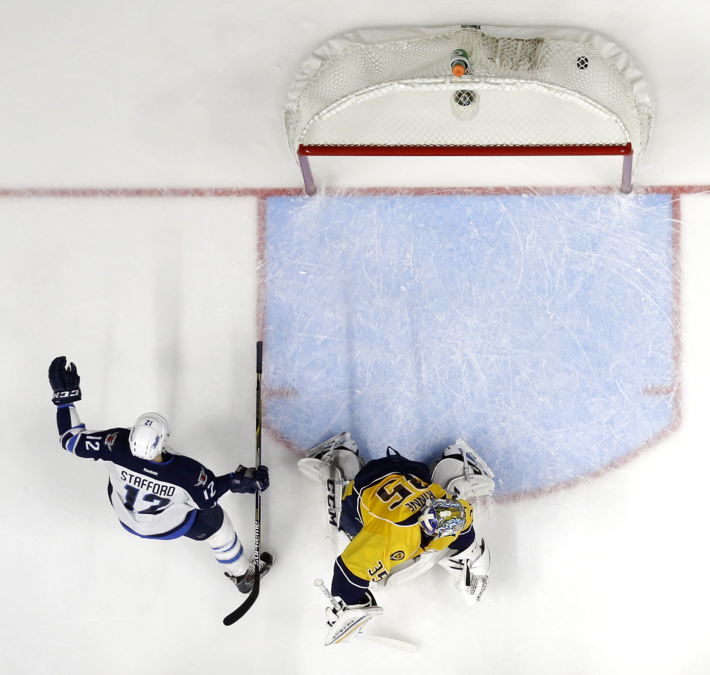 Stafford scores twice, leads Jets over Predators