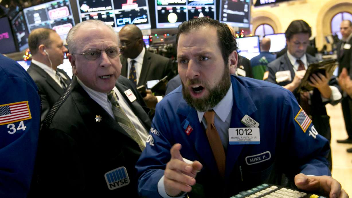 Stocks hit 2-month lows as oil dives and China worries flare