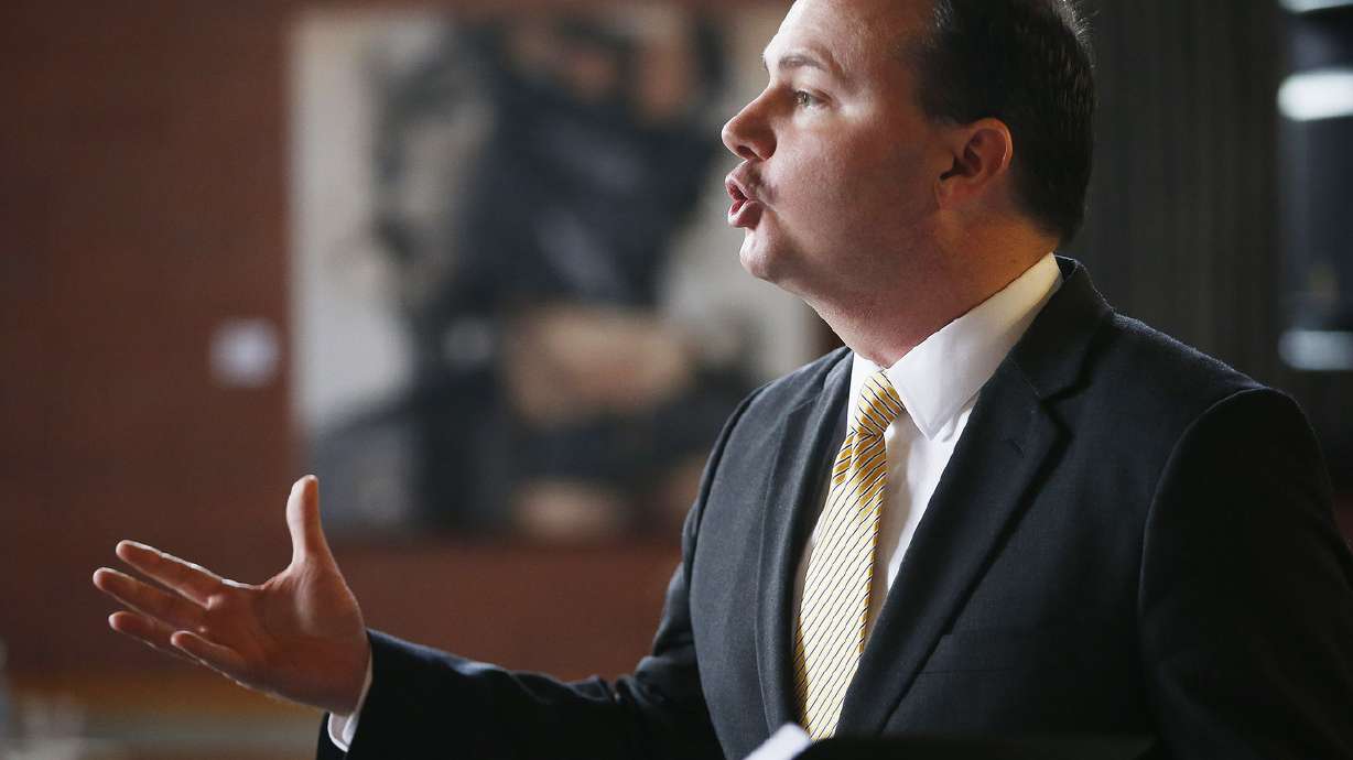Sen. Mike Lee compares fixing broken government to cutting a mullet