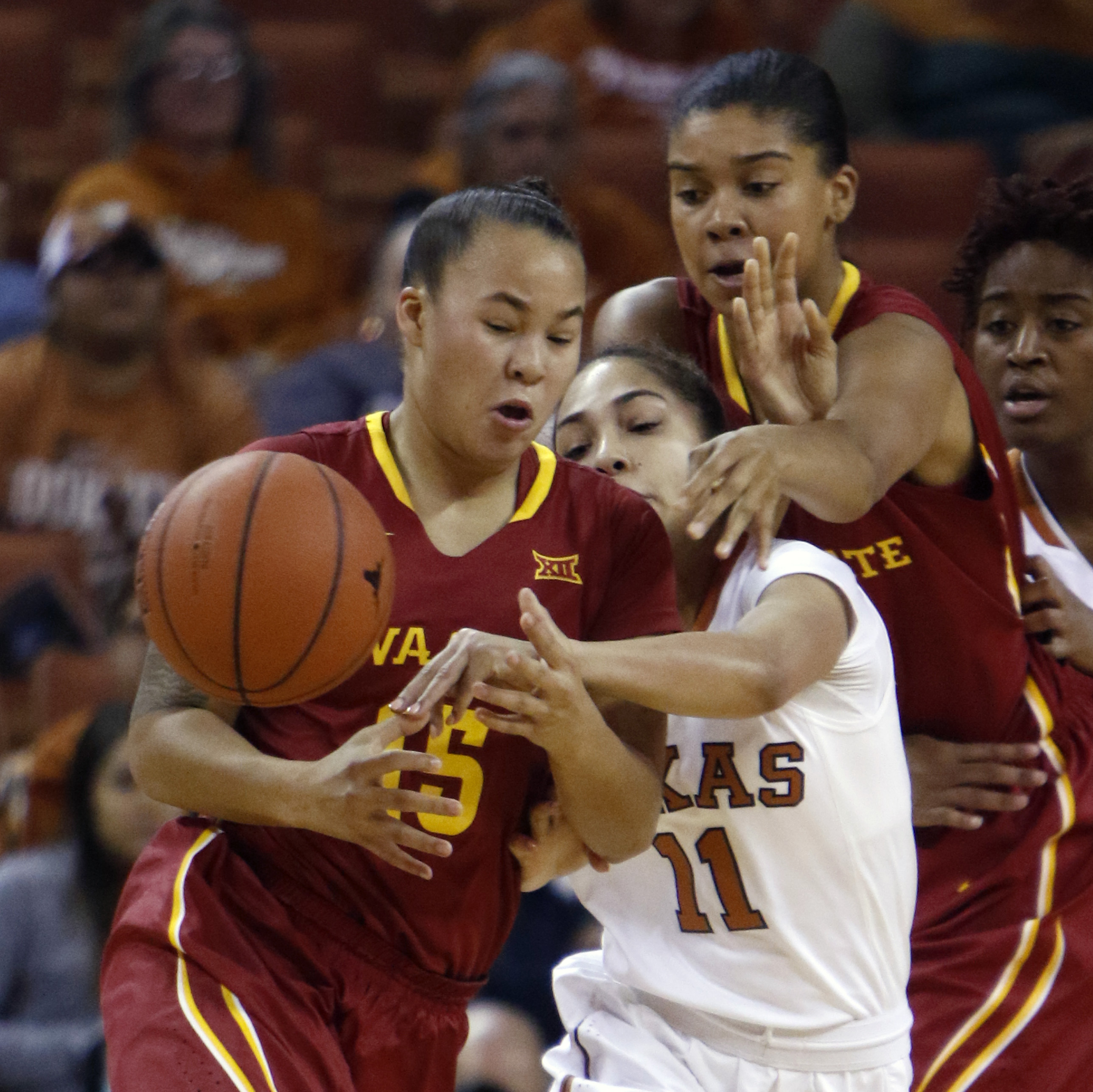 No 4 Texas remains undefeated with 75-54 win over Iowa State