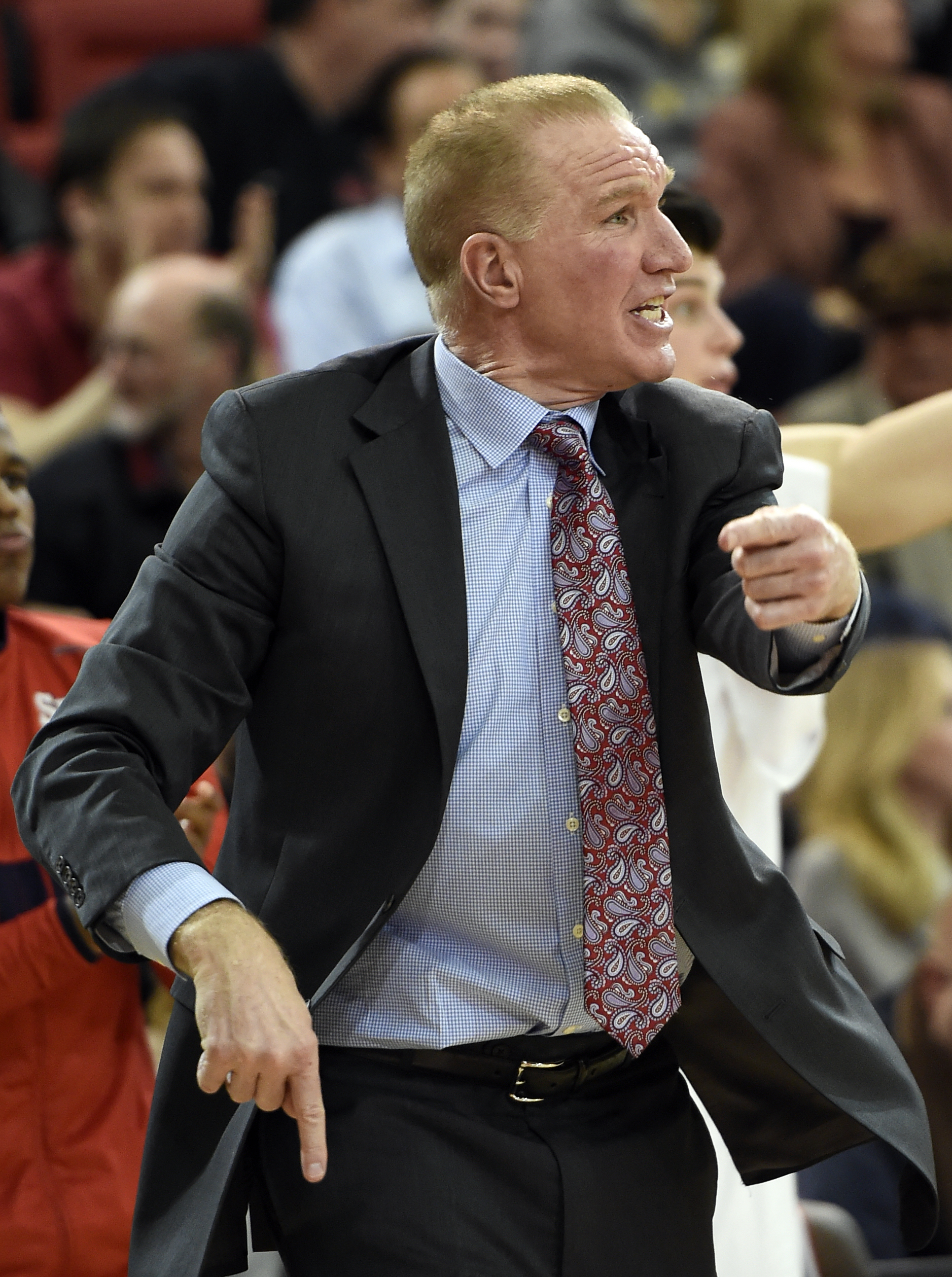 No. 10 Xavier outlasts St. John's for 74-66 victory