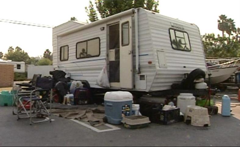 California Evacuees Wait it Out In Parking Lot