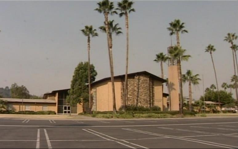California Evacuees Wait it Out In Parking Lot