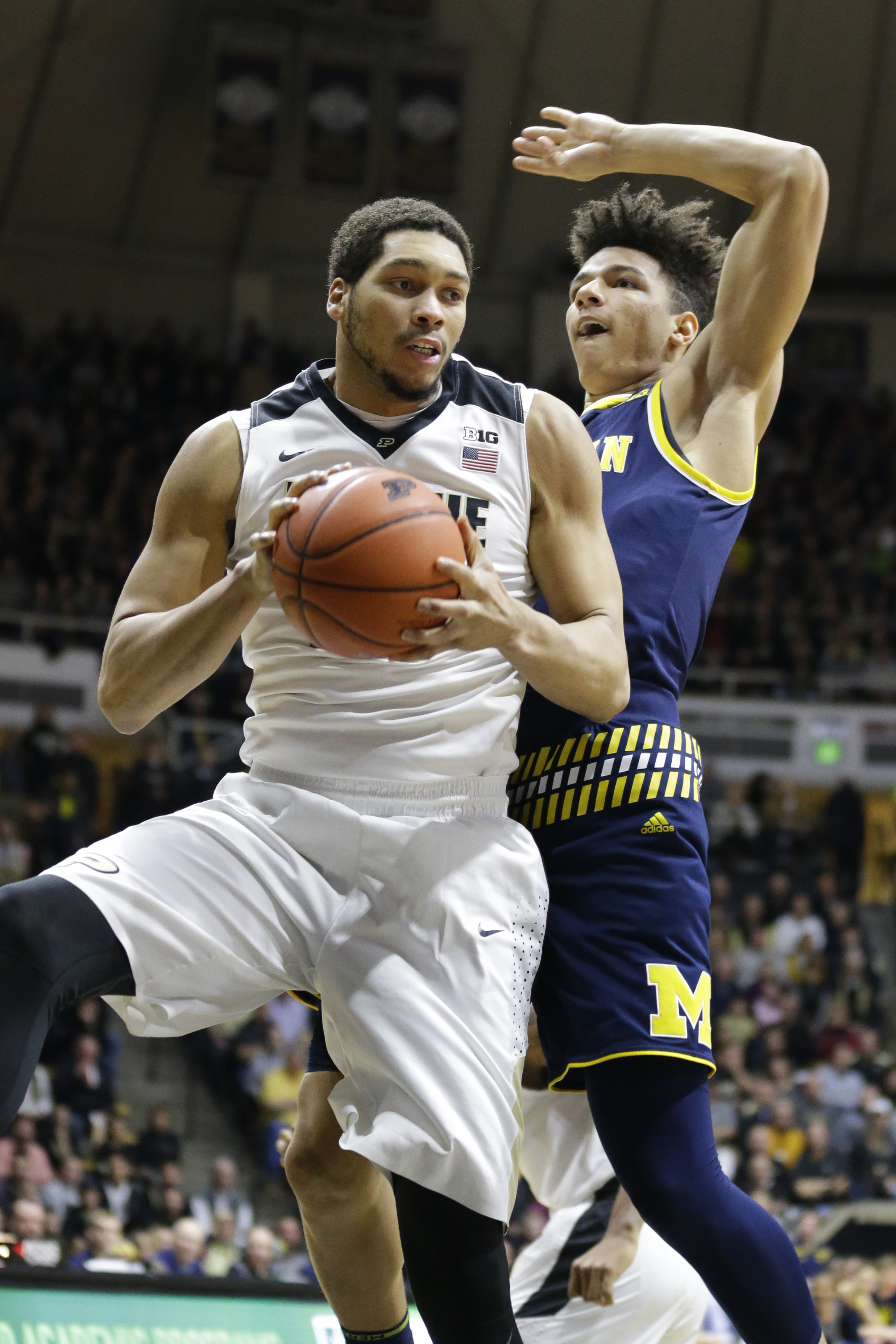 No. 20 Purdue gets message, pulls away from Michigan 87-70