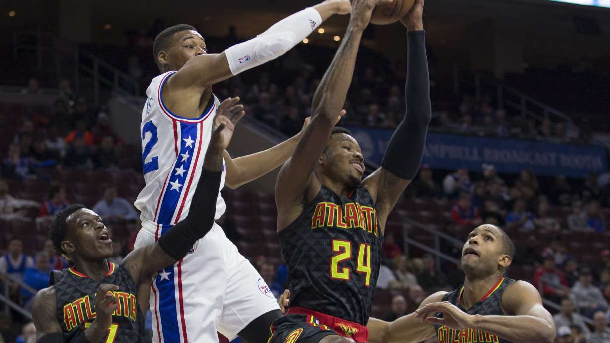 Hawks rout 76ers 126-98 to end two-game skid