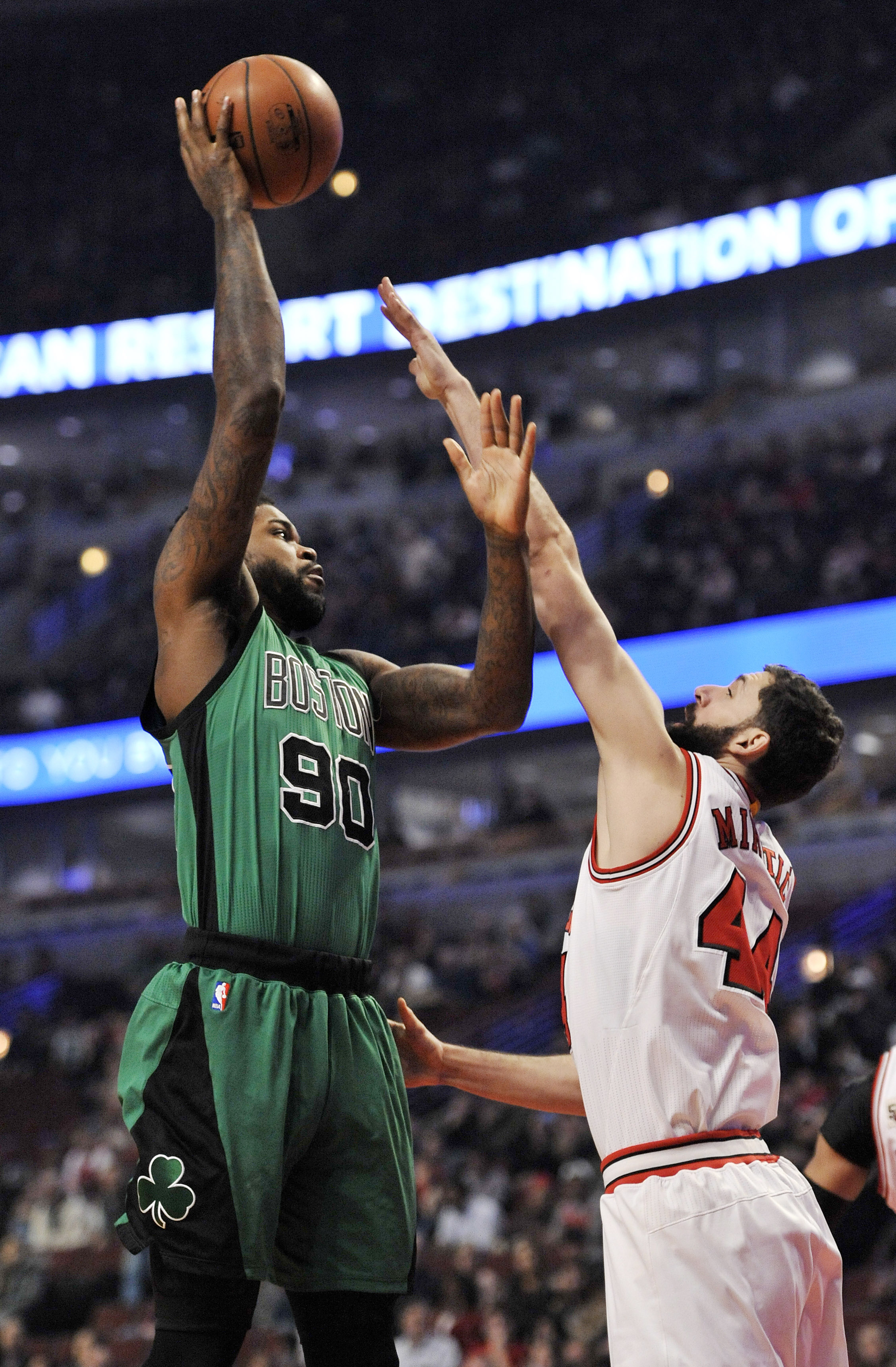 Gasol, Rose lead way as Bulls beat Celtics 101-92