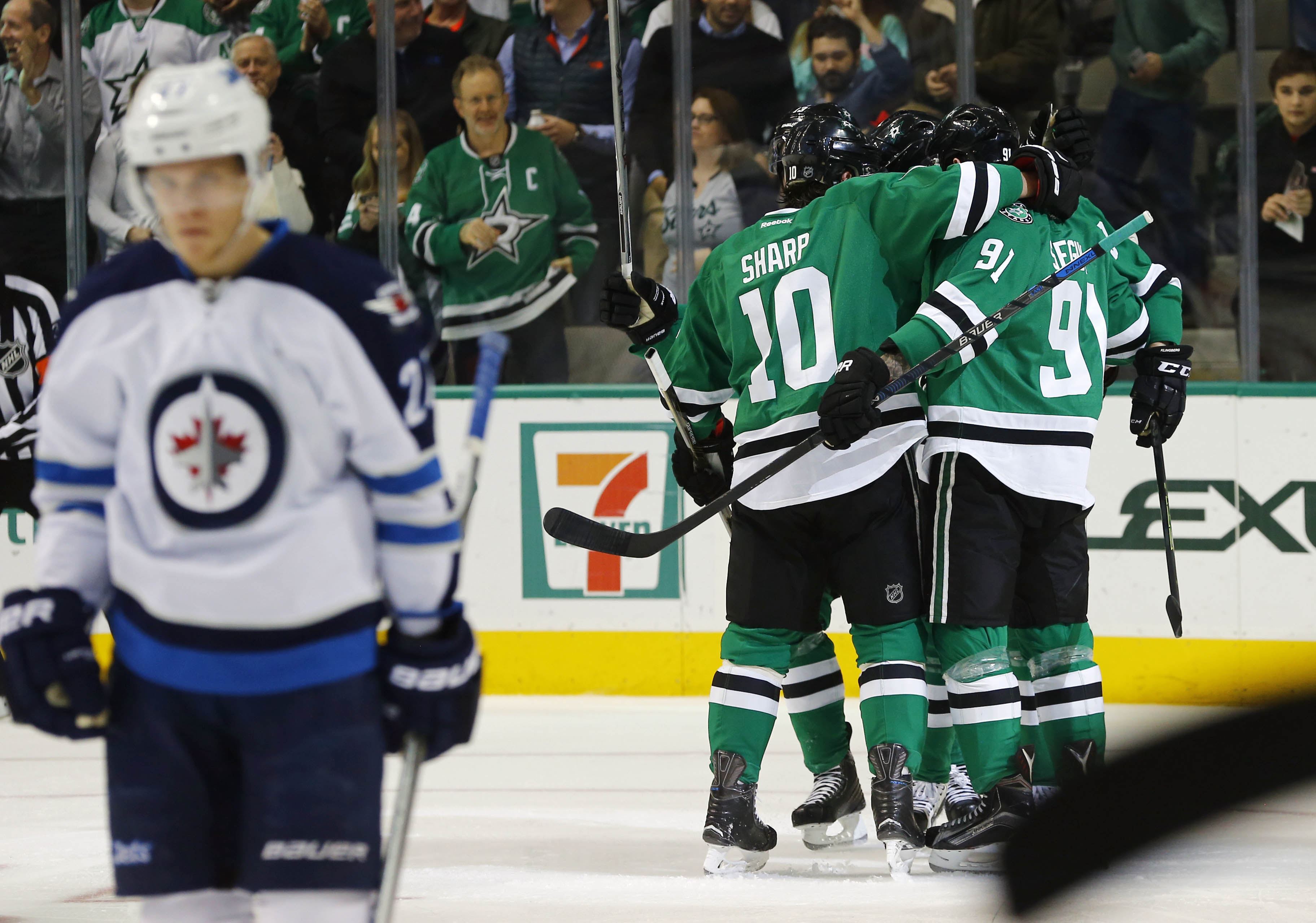 Stars beat Jets 2-1 in shootout to end 3-game losing streak