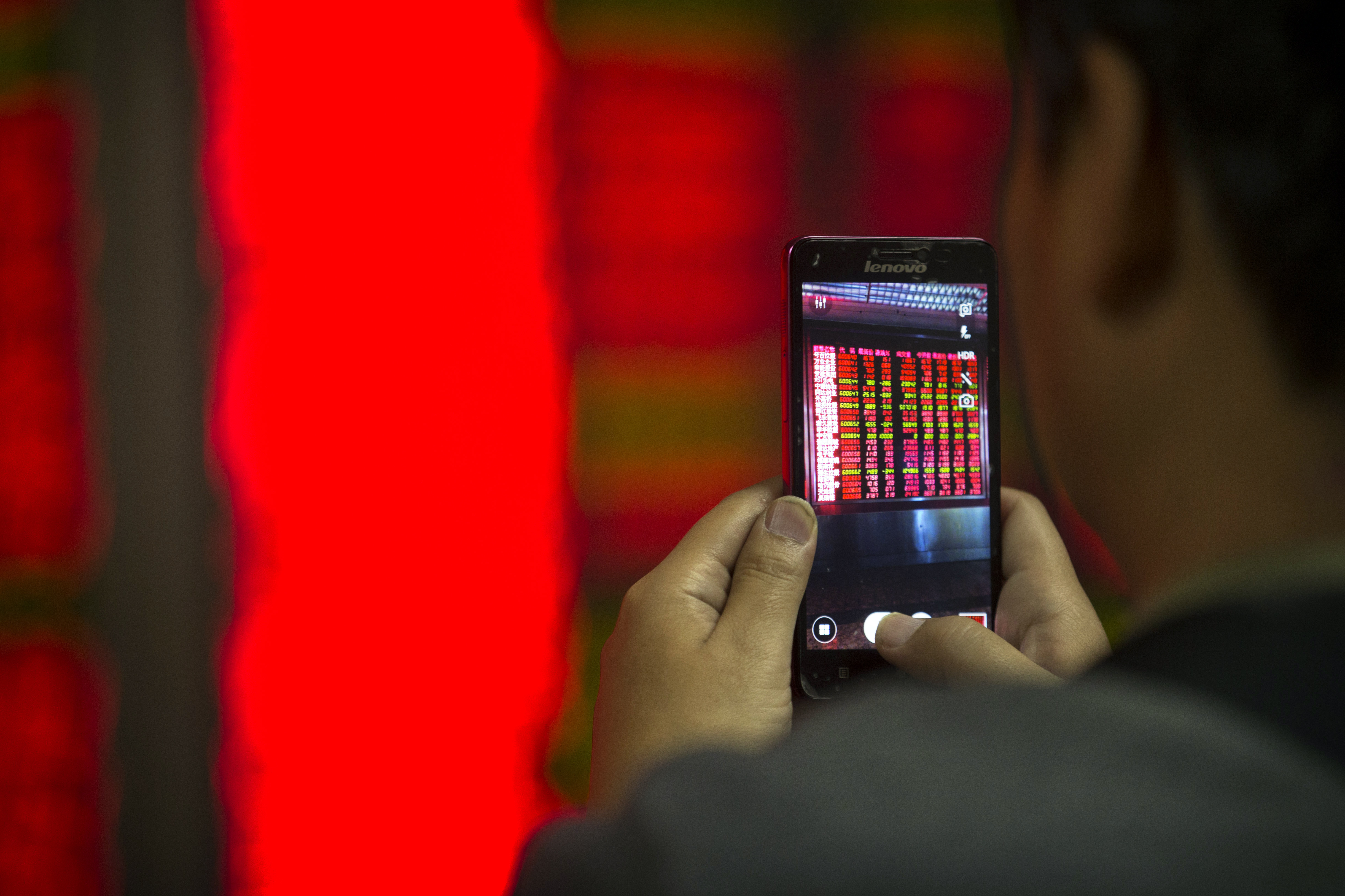 US stocks open higher, lifted by strong job gains