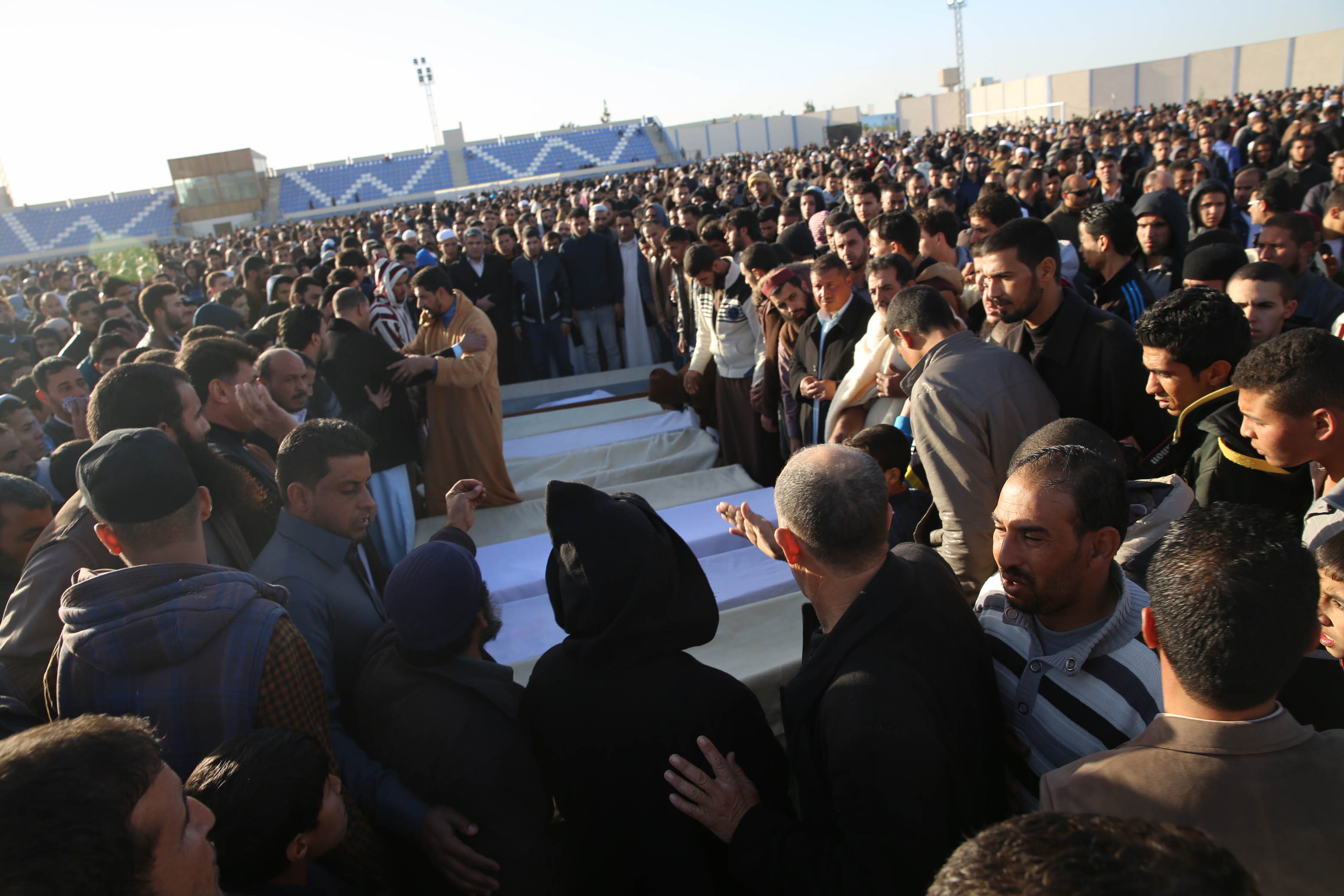 EU pledges 100 million euros to aid Libya's unity government