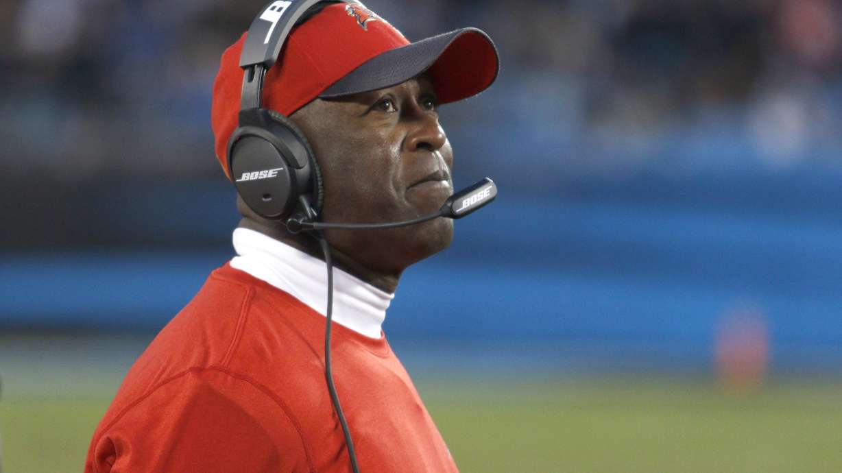 Bucs to interview Carolina's McDermott, Arizona's Goodwin