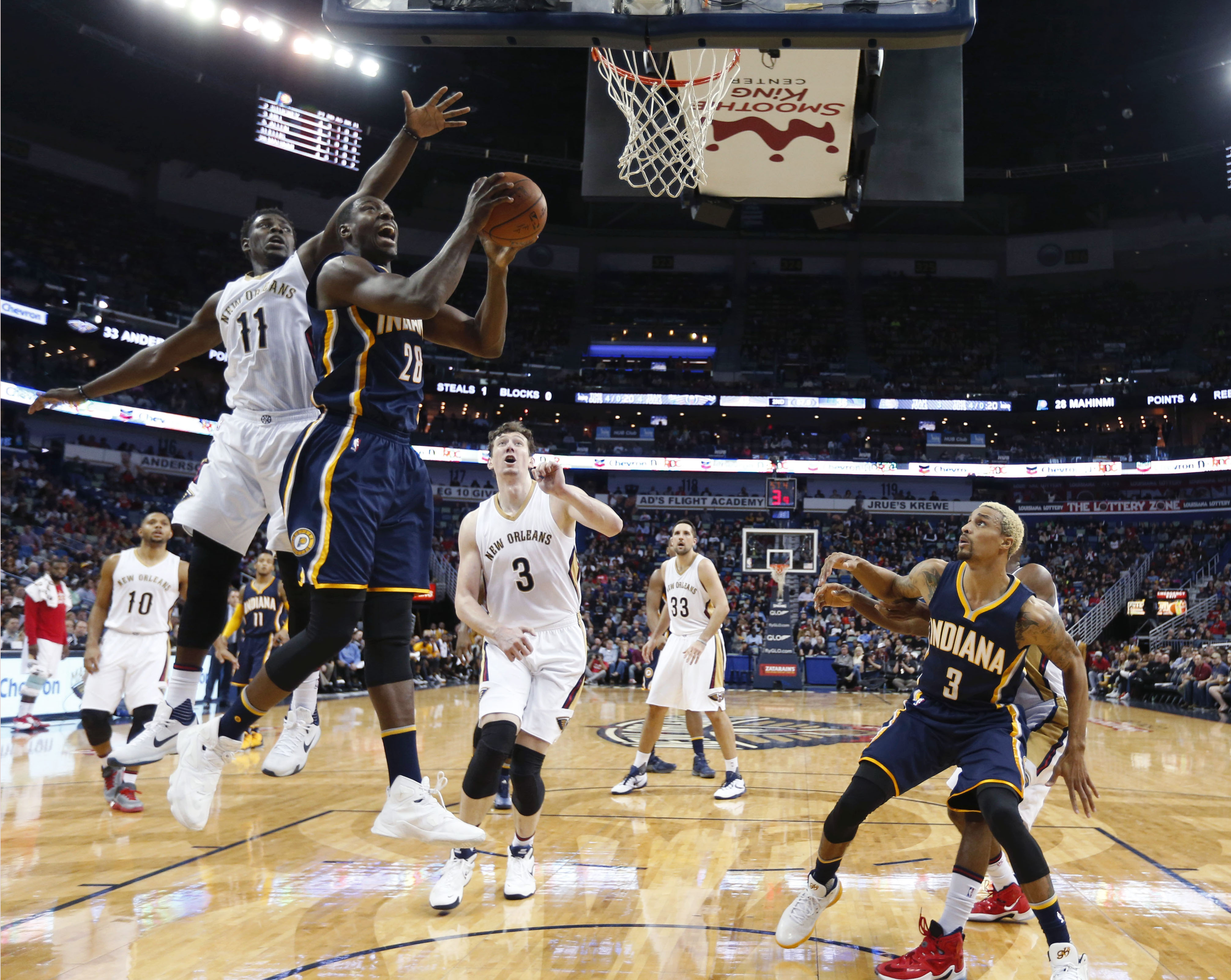 Mahinmi leads Pacers past Pelicans 91-86; Davis injured