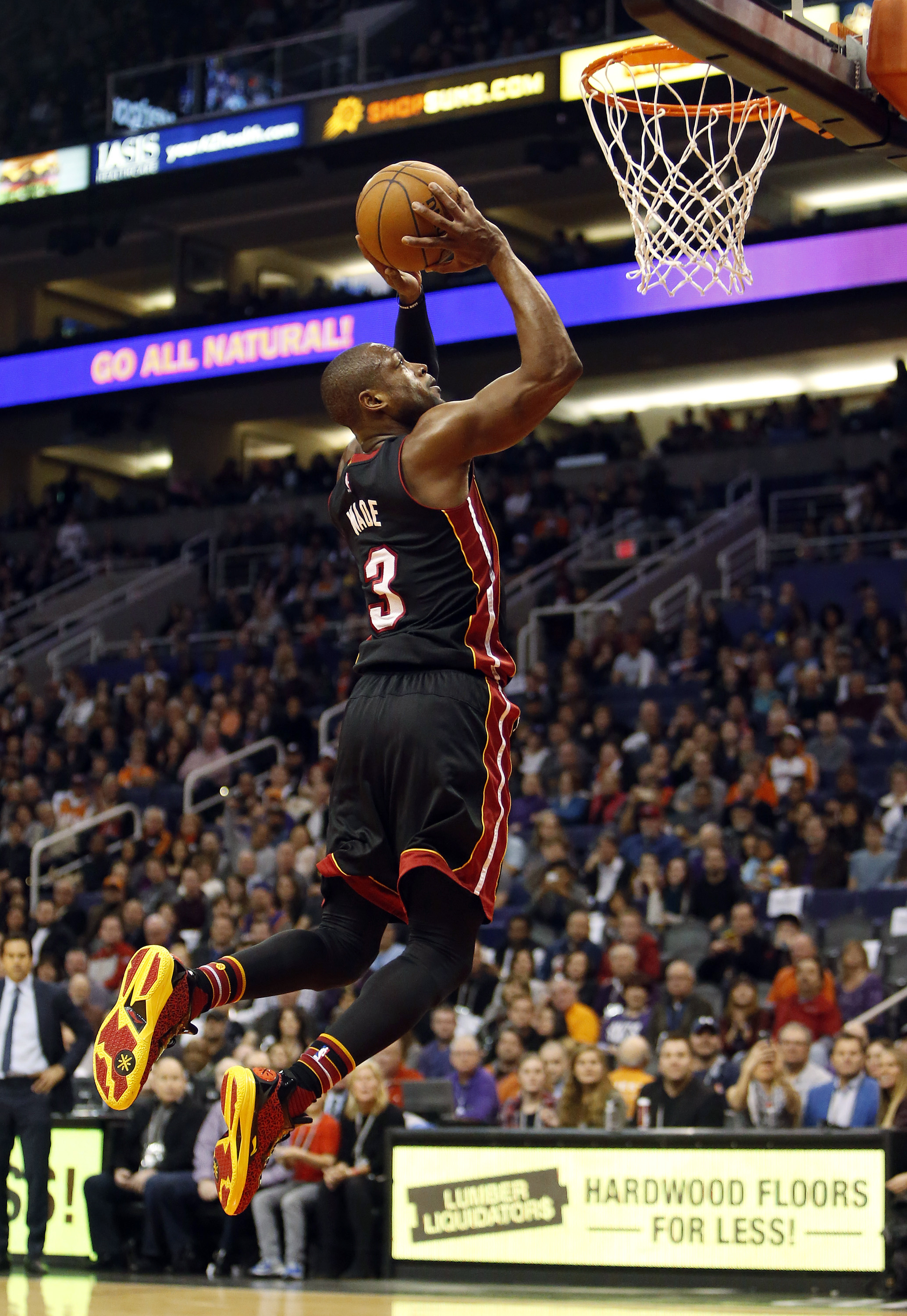 Wade scores 27, Heat win as Dragic, Green return to Phoenix