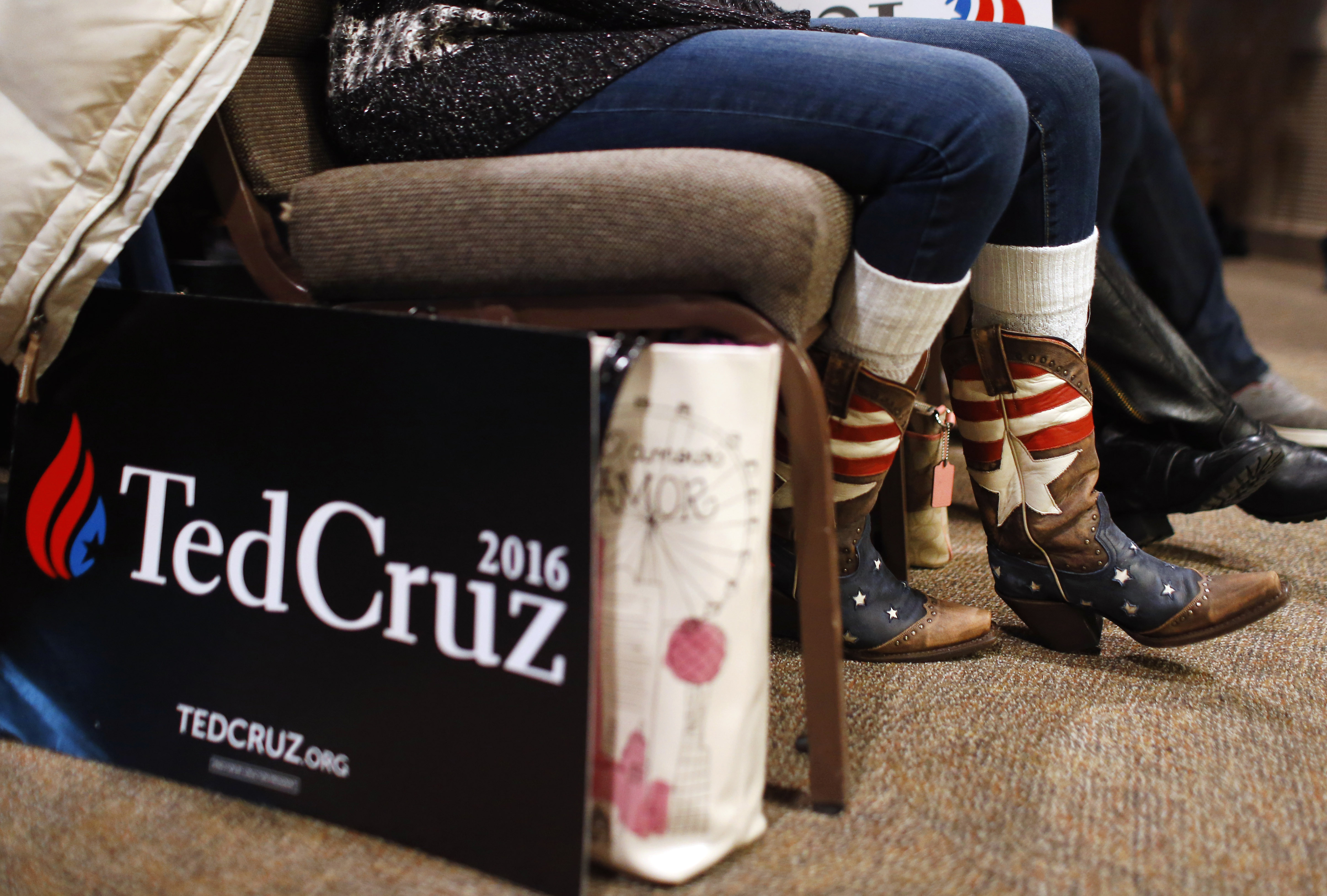 Trump escalates attacks on Ted Cruz's eligibility to run