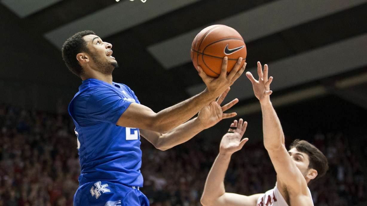 Poythress scores 25, No. 9 Kentucky beats Alabama 77-61