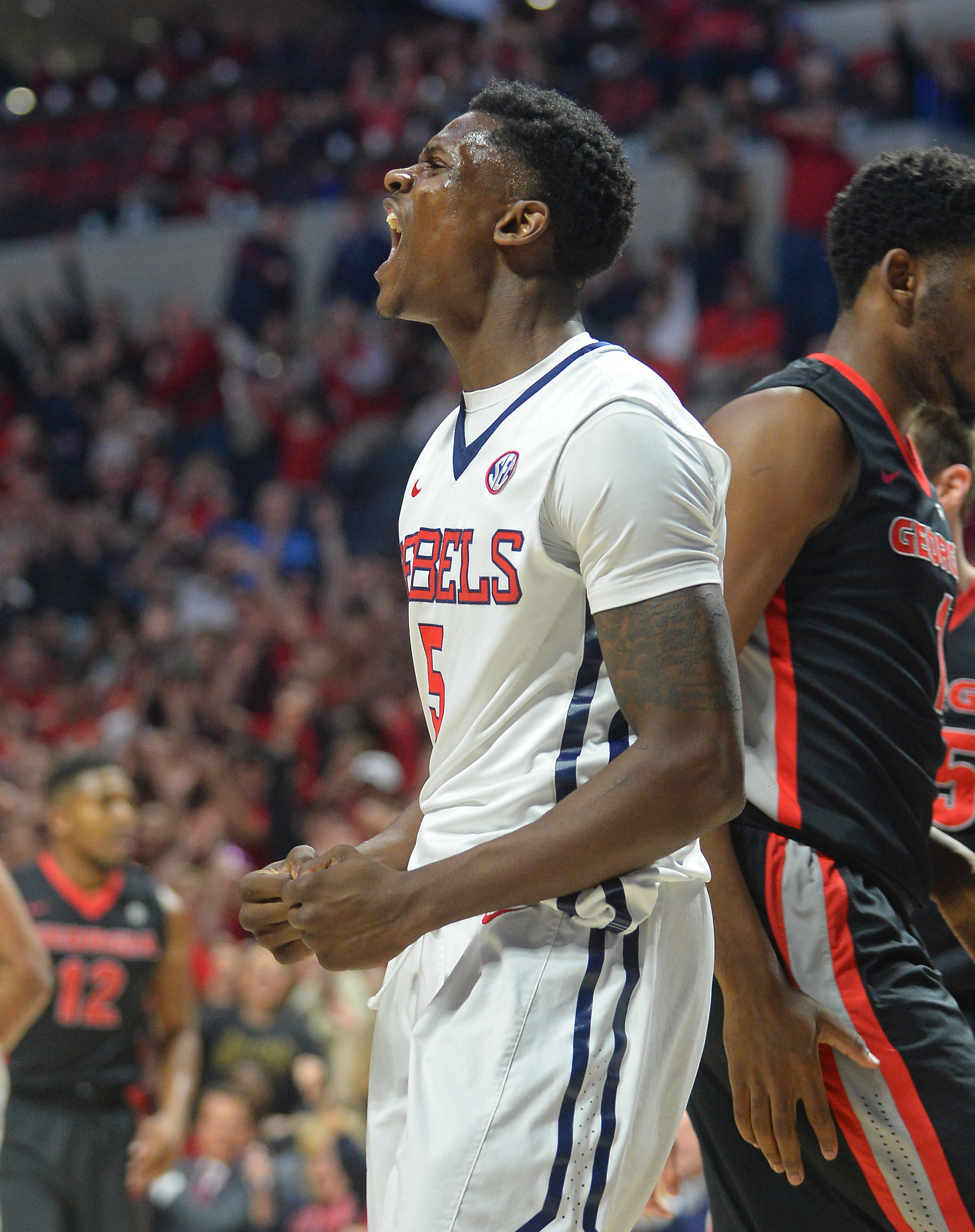 Moody leads Ole Miss past Georgia 72-71