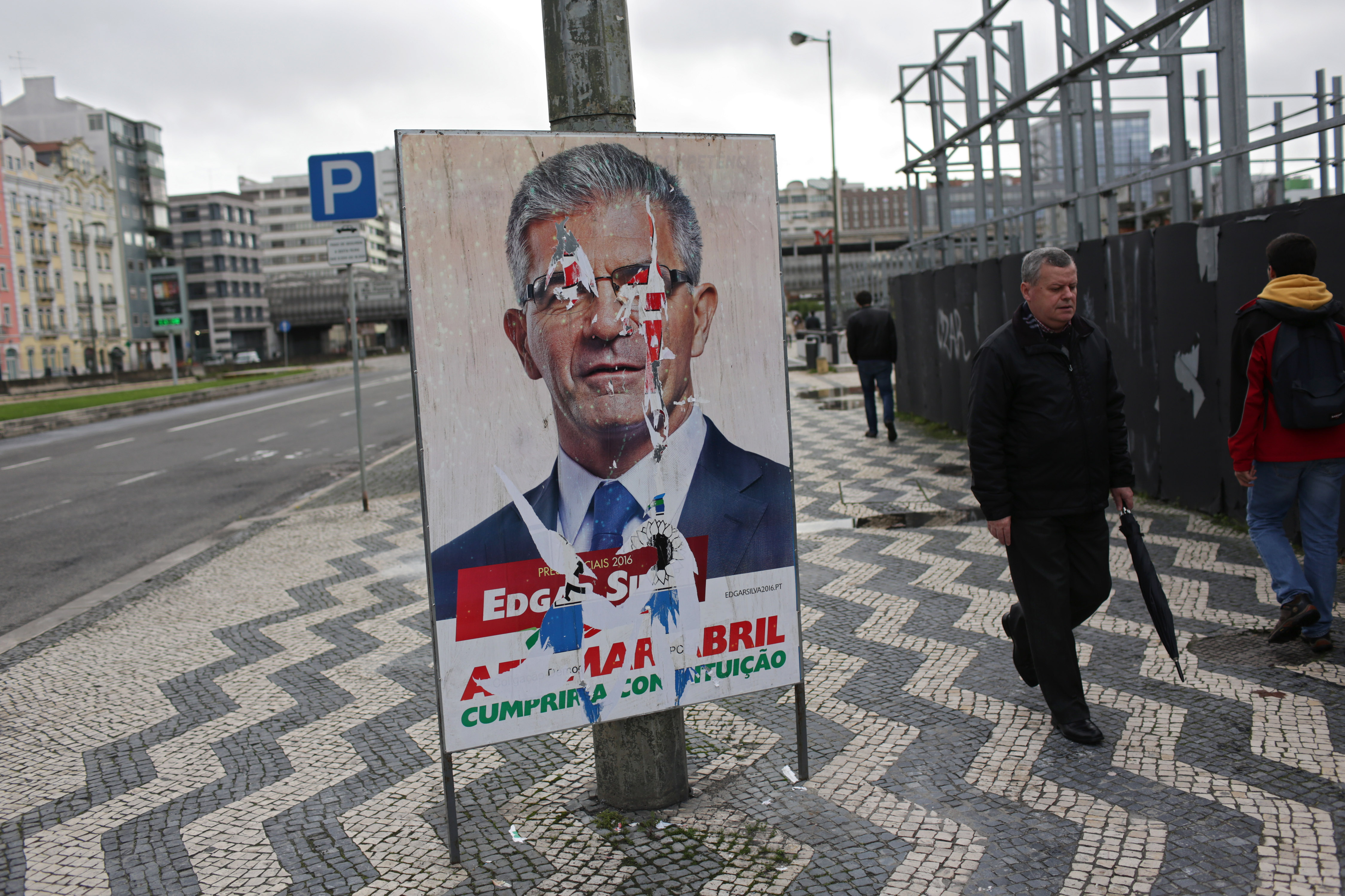Portugal eyes political balance in presidential election