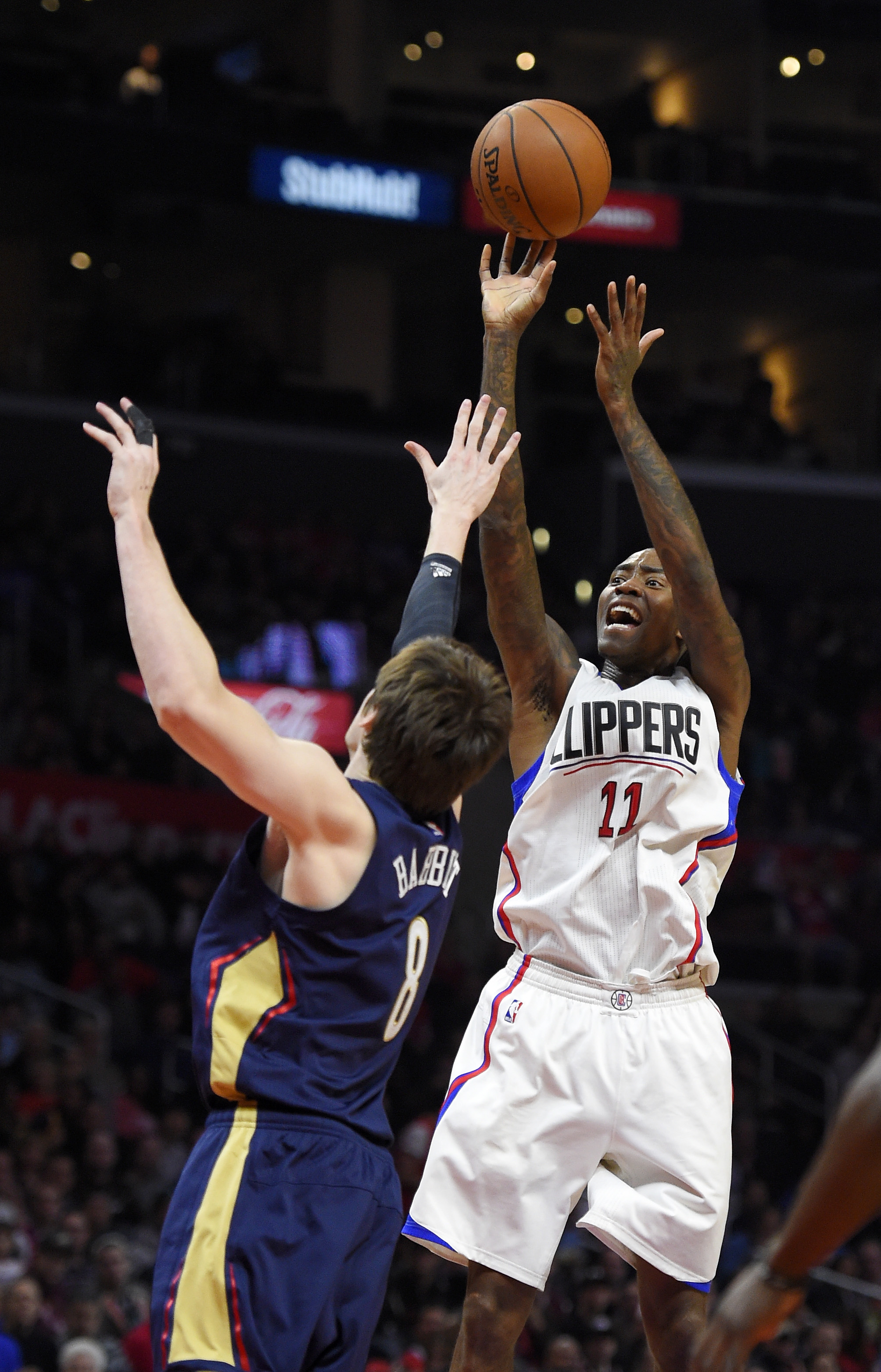 Paul, Clippers beat Pelicans 114-111 in OT for 9th straight