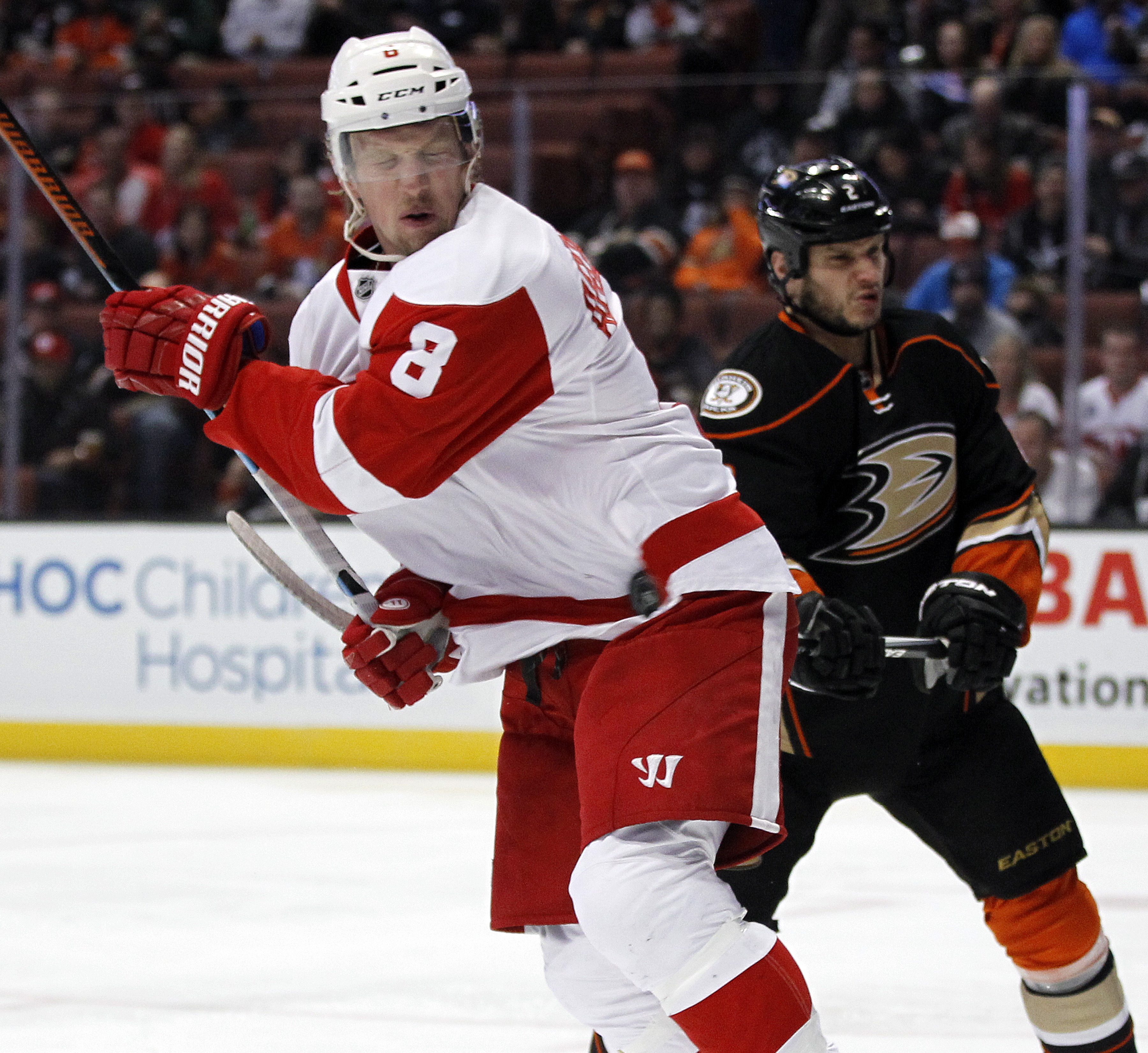 Sheahan scores in 3rd to lift Red Wings over Ducks 2-1