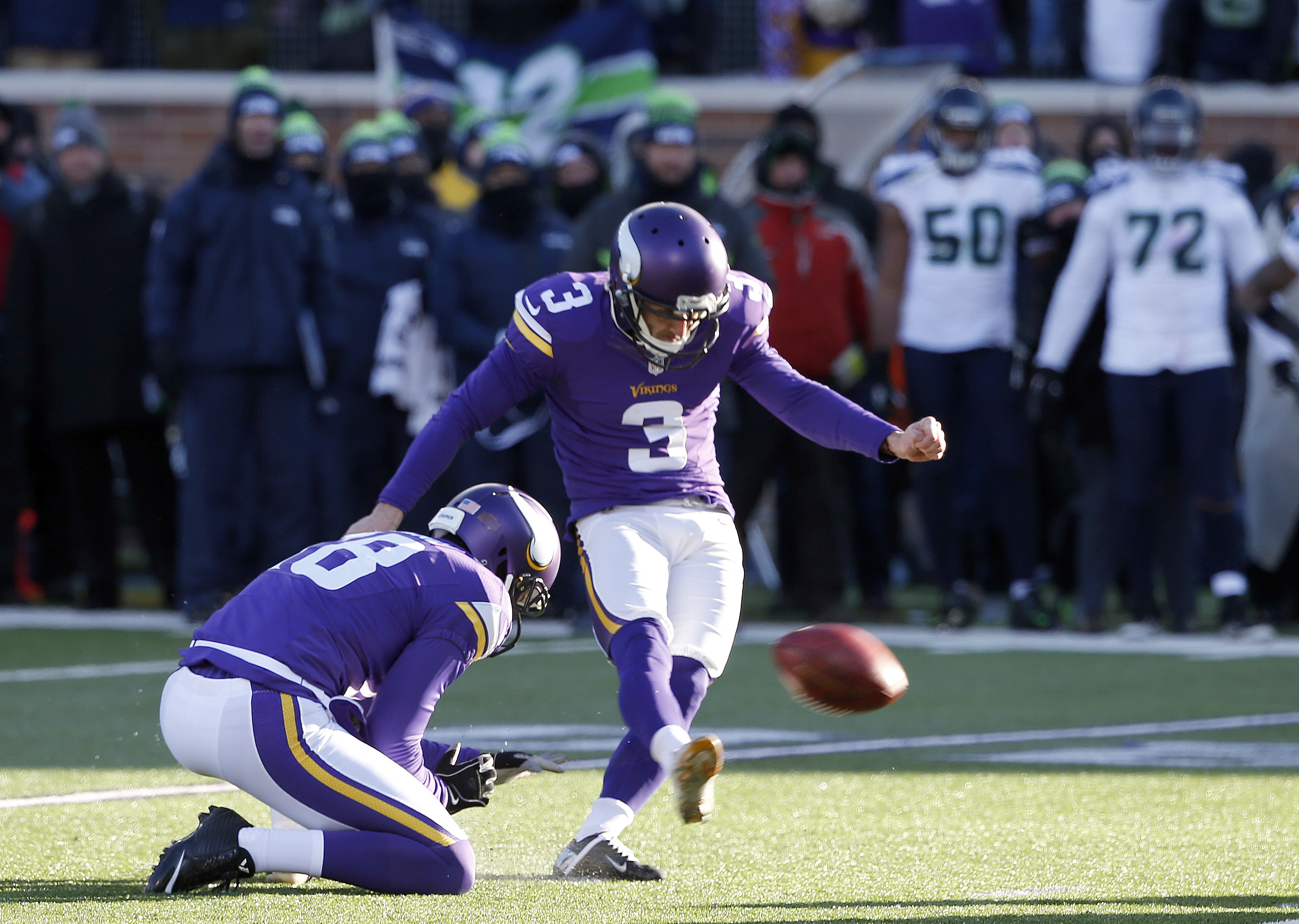 Vikings' Walsh maintains confidence in spite of missed kick