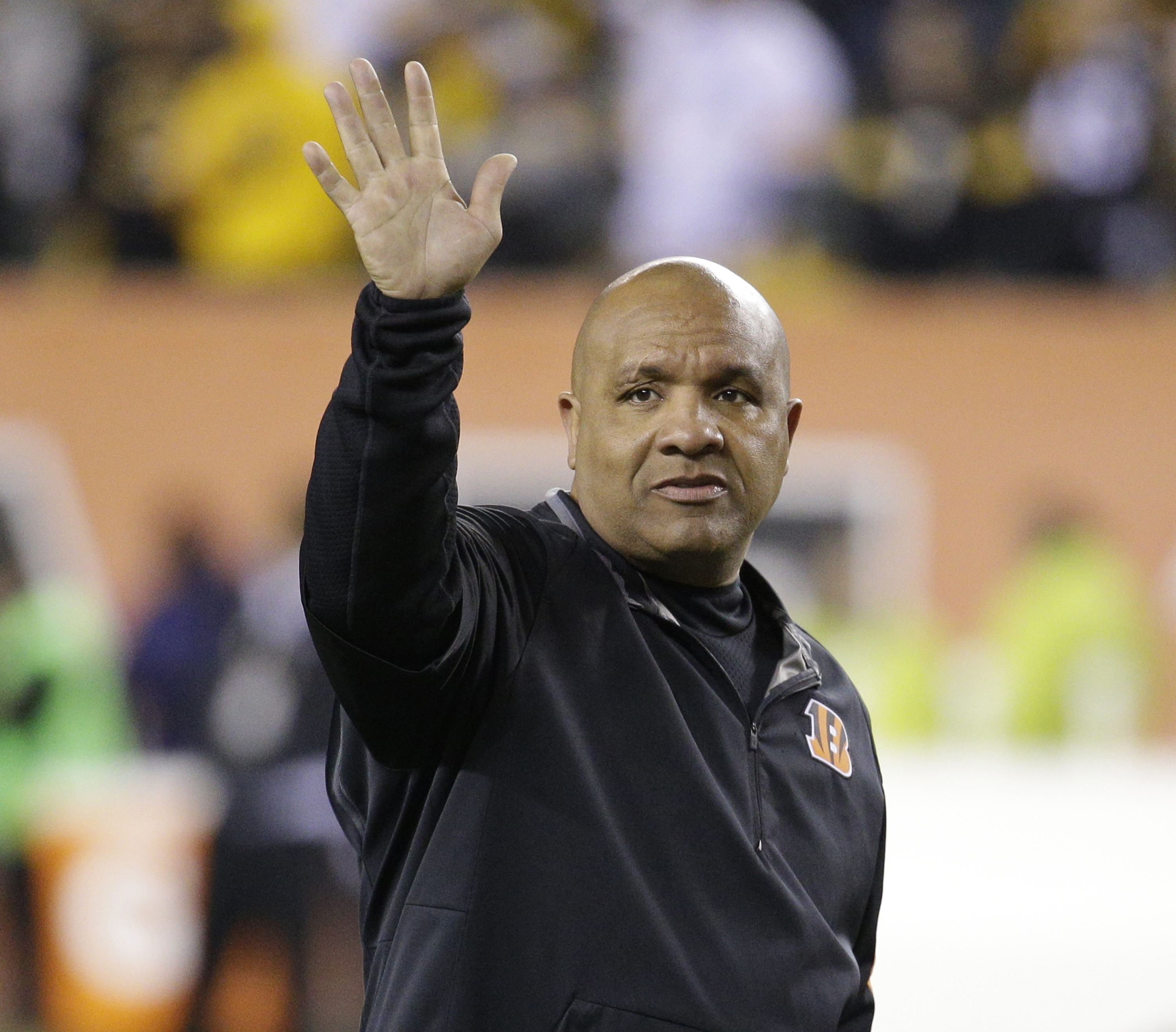 Browns pause in search for coach, Jackson the front-runner