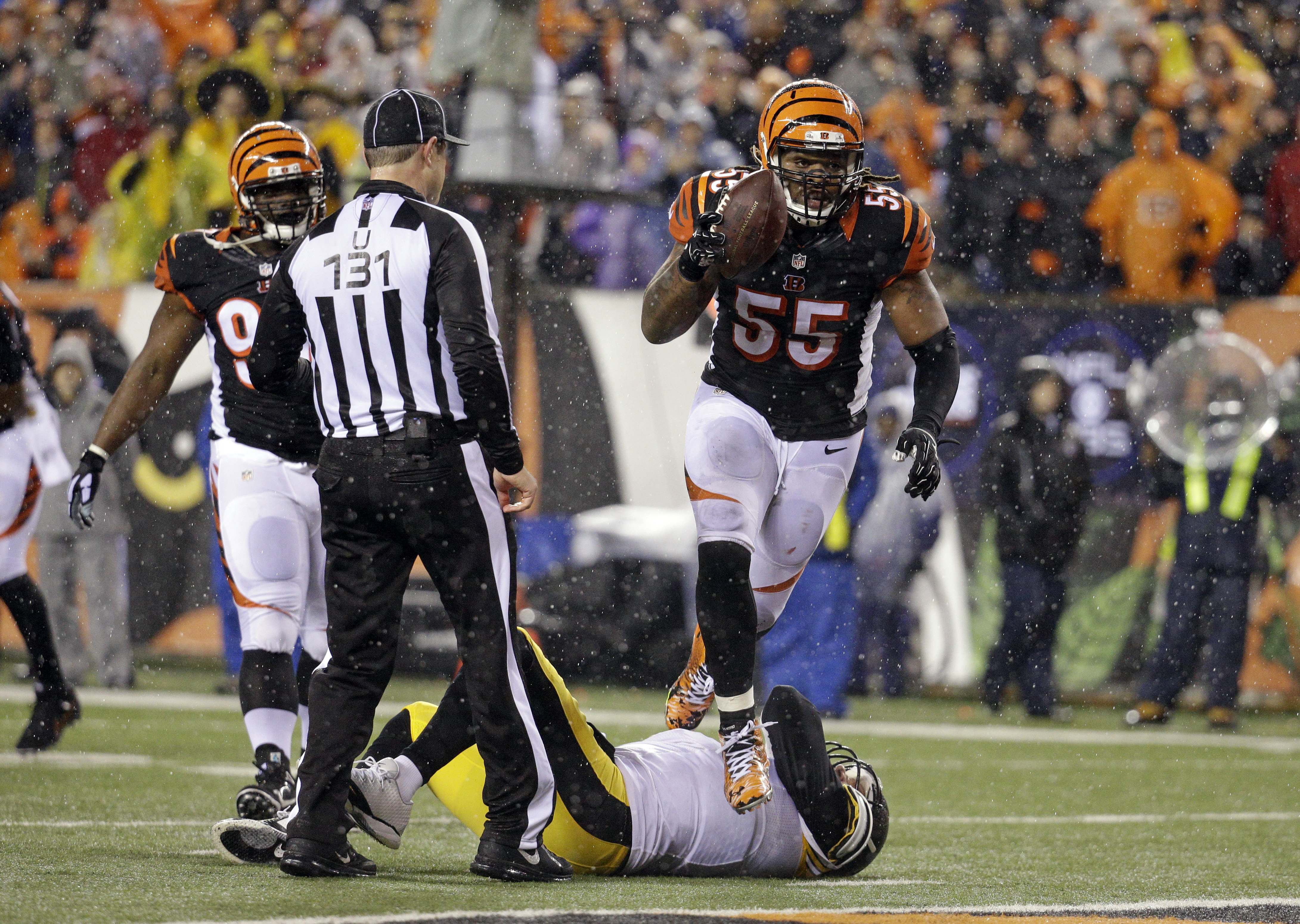 Bengals LB Burfict suspended for first 3 games next season
