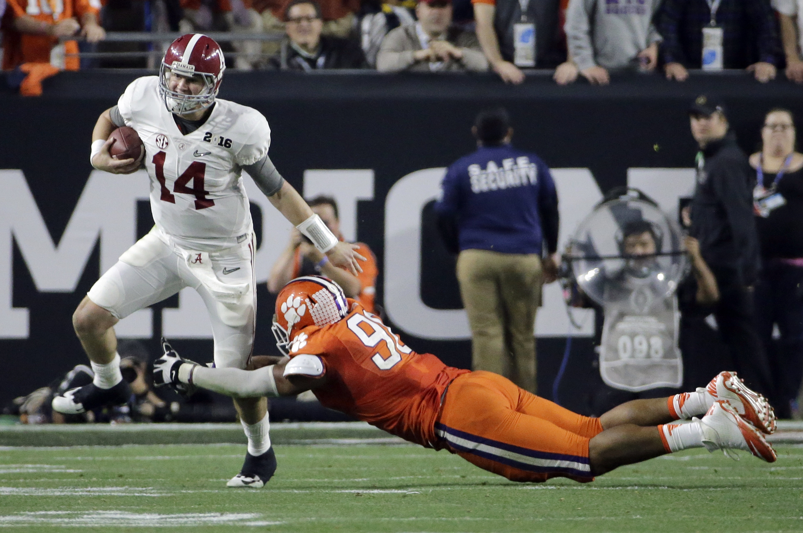 Clemson DE Dodd, CB Alexander among 4 Tigers heading to NFL