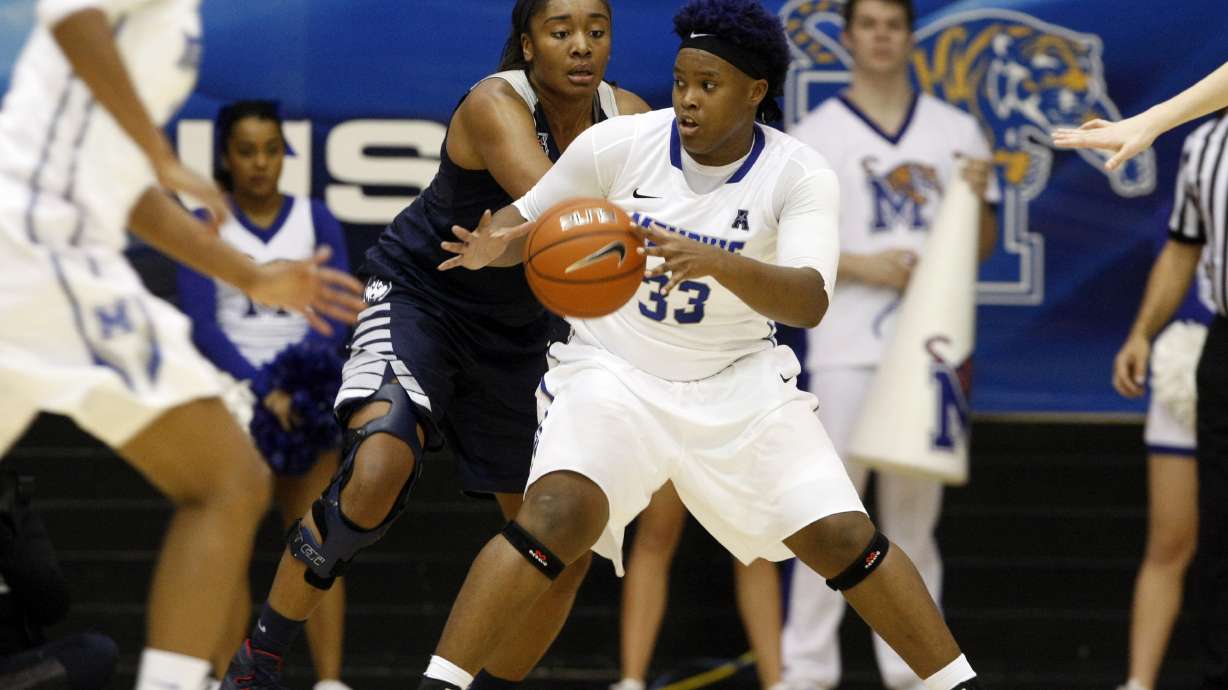 Jefferson leads No. 1 UConn in rout of Memphis, 86-46