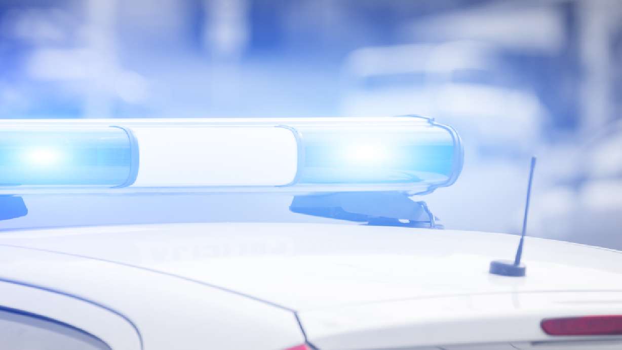 Passenger killed in car crash in South Salt Lake